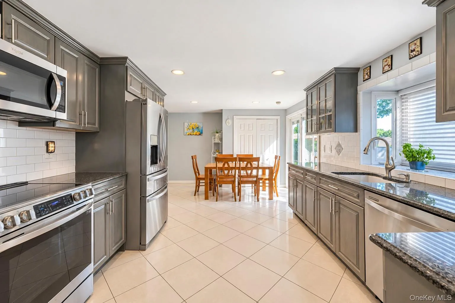 14 Hollingwood Drive, Brookhaven, NY, 5 Bedrooms Bedrooms, 8 Rooms Rooms,2 BathroomsBathrooms,Residential,For Rent,Hollingwood,0,1053828 14 Hollingwood Drive, Brookhaven, NY, 5 Bedrooms Bedrooms, 8 Rooms Rooms,2 BathroomsBathrooms,Residential,For Rent,Hollingwood,0,1053828