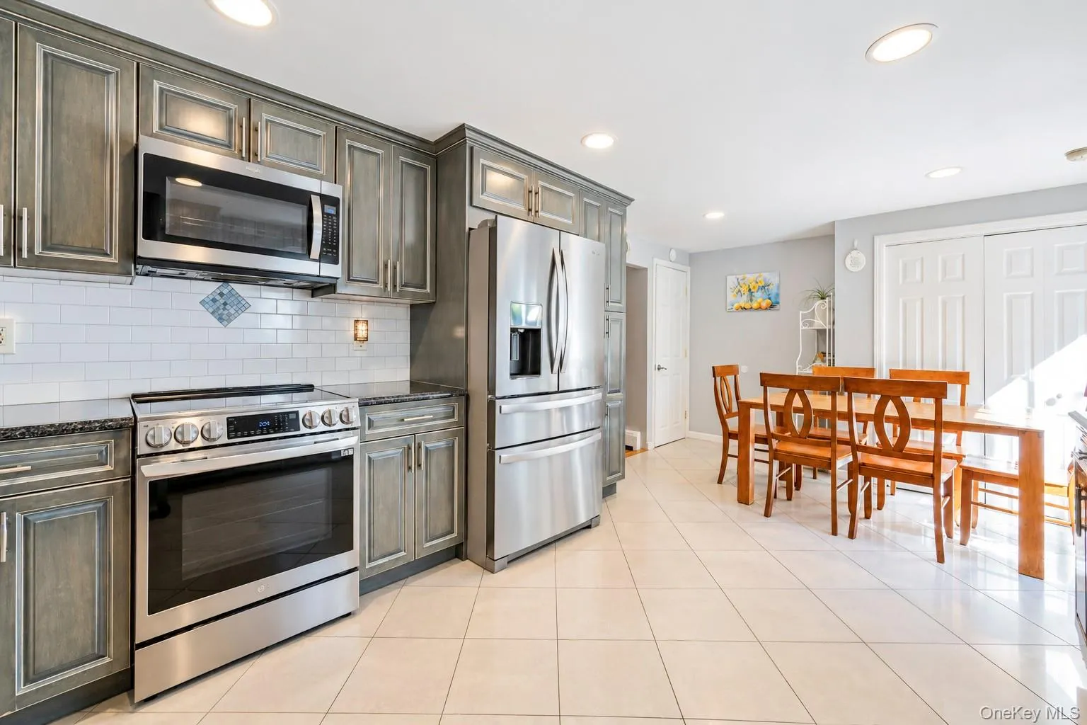 14 Hollingwood Drive, Brookhaven, NY, 5 Bedrooms Bedrooms, 8 Rooms Rooms,2 BathroomsBathrooms,Residential,For Rent,Hollingwood,0,1053828 14 Hollingwood Drive, Brookhaven, NY, 5 Bedrooms Bedrooms, 8 Rooms Rooms,2 BathroomsBathrooms,Residential,For Rent,Hollingwood,0,1053828