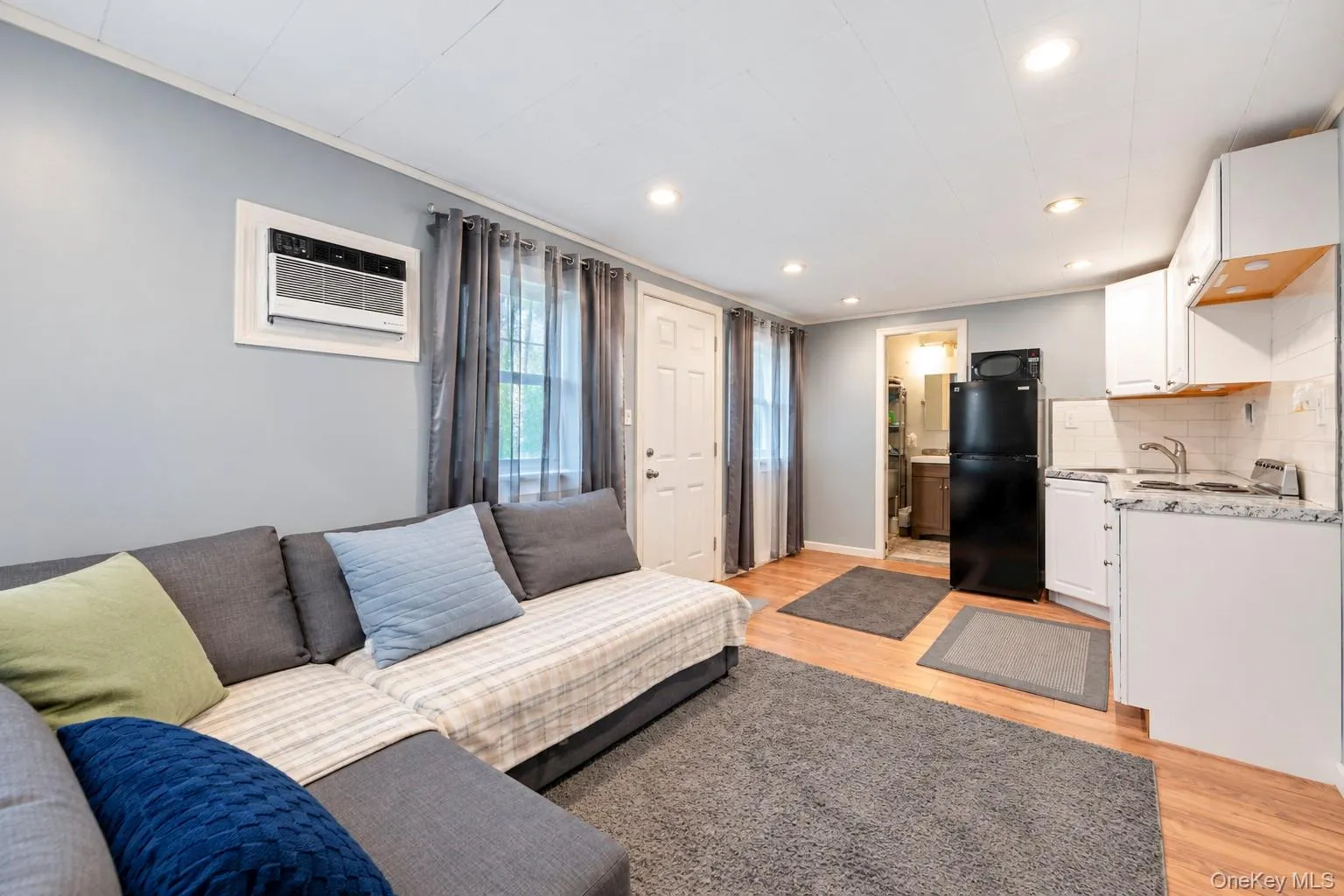 14 Hollingwood Drive, Brookhaven, NY, 5 Bedrooms Bedrooms, 8 Rooms Rooms,2 BathroomsBathrooms,Residential,For Rent,Hollingwood,0,1053828 14 Hollingwood Drive, Brookhaven, NY, 5 Bedrooms Bedrooms, 8 Rooms Rooms,2 BathroomsBathrooms,Residential,For Rent,Hollingwood,0,1053828