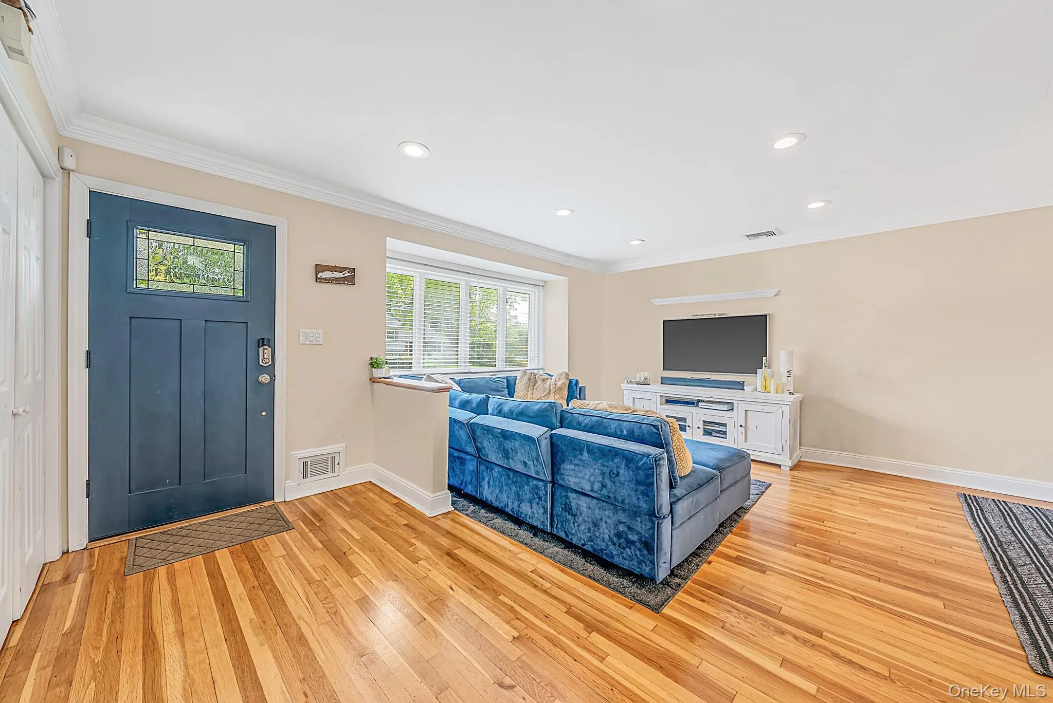 17 Marlowe Place, Huntington, NY, 3 Bedrooms Bedrooms, 8 Rooms Rooms,2 BathroomsBathrooms,Residential,For Rent,Marlowe,0,1053829 17 Marlowe Place, Huntington, NY, 3 Bedrooms Bedrooms, 8 Rooms Rooms,2 BathroomsBathrooms,Residential,For Rent,Marlowe,0,1053829