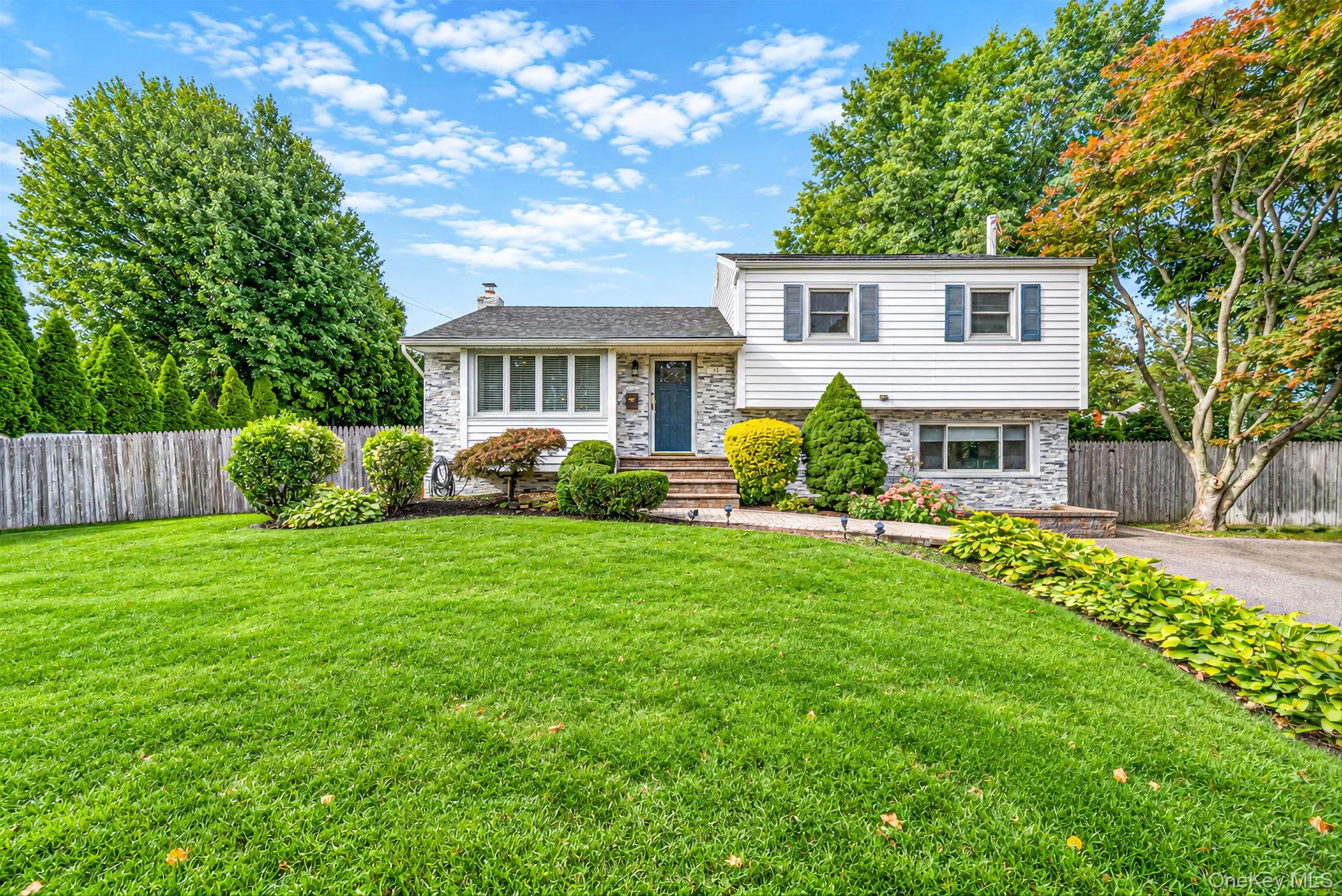 17 Marlowe Place, Huntington, NY, 3 Bedrooms Bedrooms, 8 Rooms Rooms,2 BathroomsBathrooms,Residential,For Rent,Marlowe,0,1053829 17 Marlowe Place, Huntington, NY, 3 Bedrooms Bedrooms, 8 Rooms Rooms,2 BathroomsBathrooms,Residential,For Rent,Marlowe,0,1053829