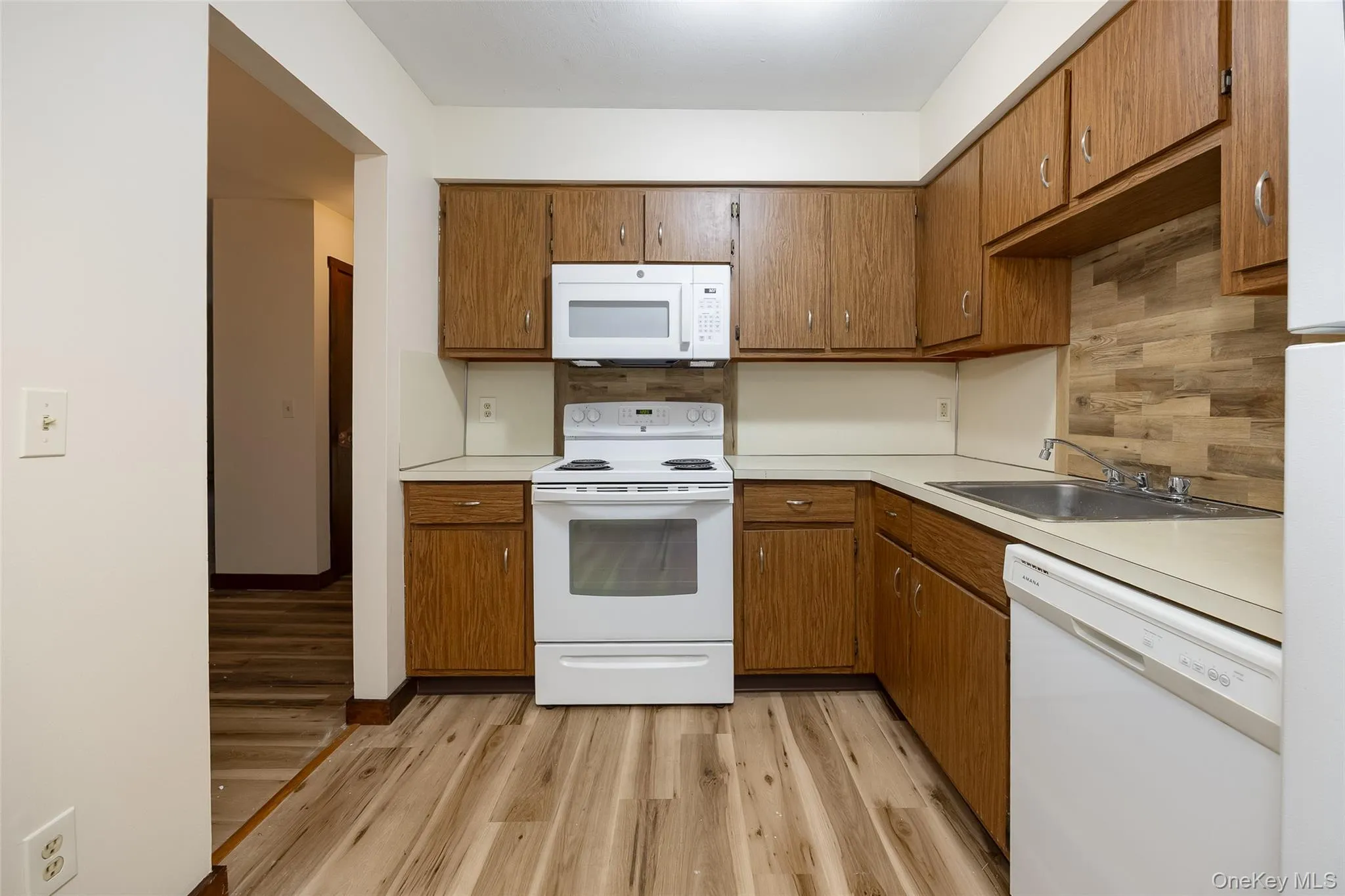 58 Mill, Hyde Park, NY, 1 Bedroom Bedrooms, 4 Room Rooms,1 BathroomBathrooms,Residential Lease,For Rent,Mill,0,1053831 58 Mill, Hyde Park, NY, 1 Bedroom Bedrooms, 4 Room Rooms,1 BathroomBathrooms,Residential Lease,For Rent,Mill,0,1053831