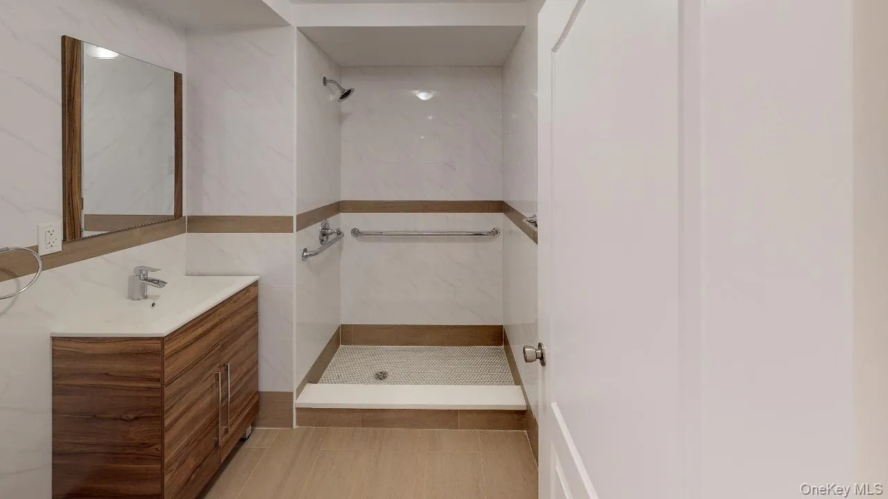 67-19 Austin Street, New York, NY, 2 Bedrooms Bedrooms, 4 Rooms Rooms,1 BathroomBathrooms,Residential Lease,For Rent,Austin,0,1053834 67-19 Austin Street, New York, NY, 2 Bedrooms Bedrooms, 4 Rooms Rooms,1 BathroomBathrooms,Residential Lease,For Rent,Austin,0,1053834