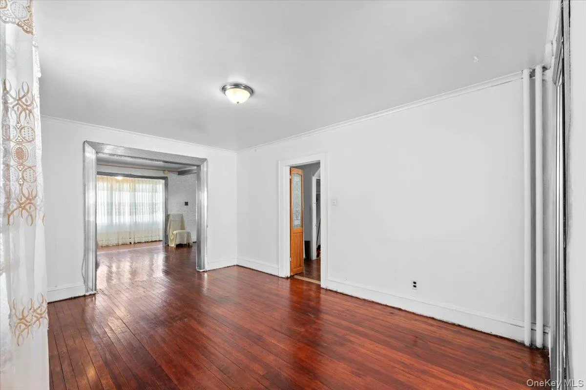 195-12 Mc Laughlin Avenue, New York, NY, 4 Bedrooms Bedrooms, 12 Rooms Rooms,2 BathroomsBathrooms,Residential,For Rent,Mc Laughlin,0,1053835 195-12 Mc Laughlin Avenue, New York, NY, 4 Bedrooms Bedrooms, 12 Rooms Rooms,2 BathroomsBathrooms,Residential,For Rent,Mc Laughlin,0,1053835