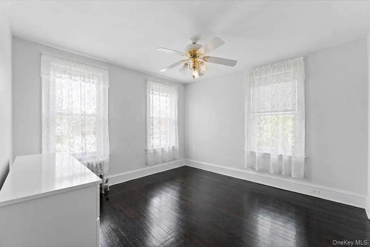 195-12 Mc Laughlin Avenue, New York, NY, 4 Bedrooms Bedrooms, 12 Rooms Rooms,2 BathroomsBathrooms,Residential,For Rent,Mc Laughlin,0,1053835 195-12 Mc Laughlin Avenue, New York, NY, 4 Bedrooms Bedrooms, 12 Rooms Rooms,2 BathroomsBathrooms,Residential,For Rent,Mc Laughlin,0,1053835