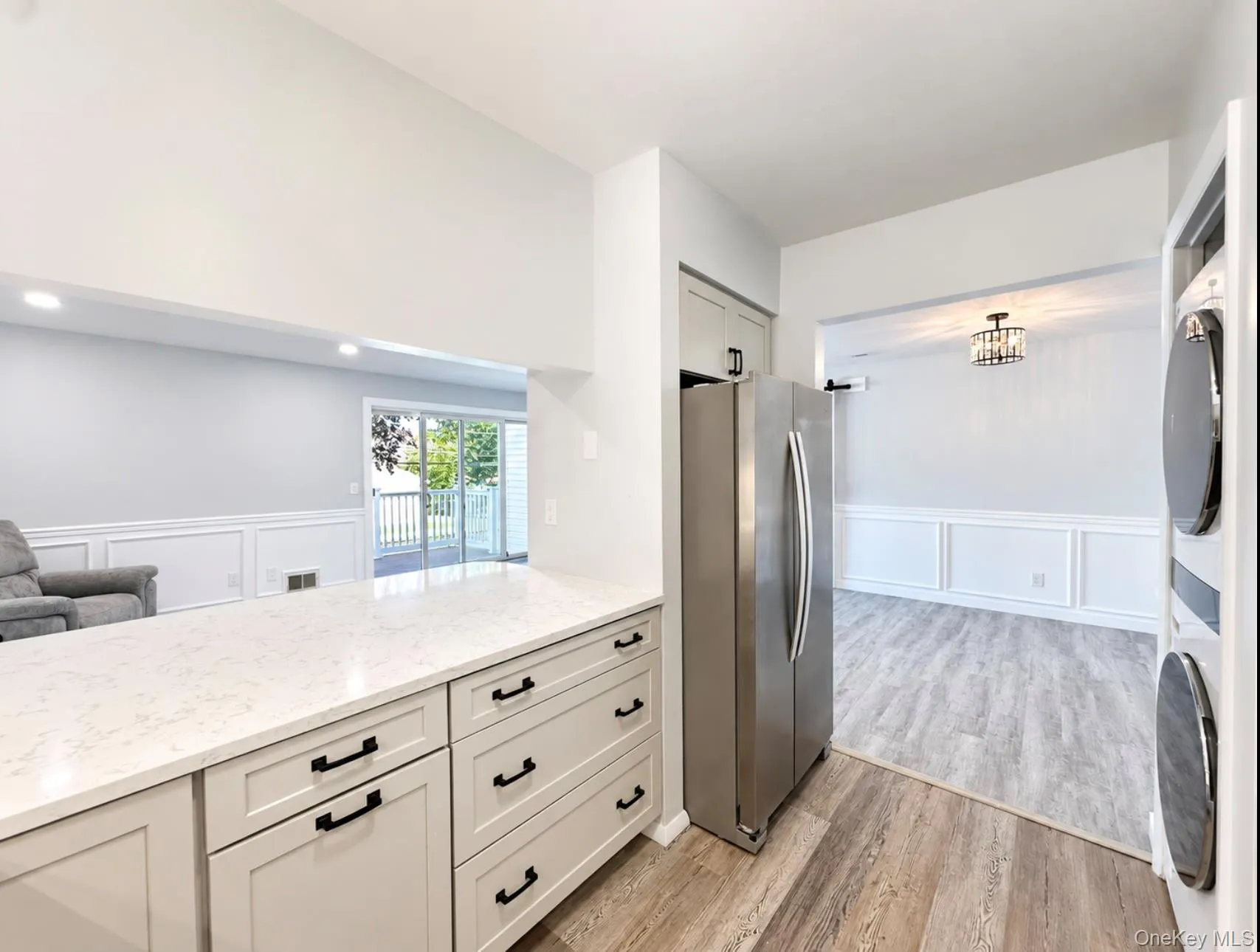 162 Cambridge Drive, Babylon, NY, 2 Bedrooms Bedrooms, 5 Rooms Rooms,1 BathroomBathrooms,Residential,For Rent,Cambridge,0,1053844 162 Cambridge Drive, Babylon, NY, 2 Bedrooms Bedrooms, 5 Rooms Rooms,1 BathroomBathrooms,Residential,For Rent,Cambridge,0,1053844