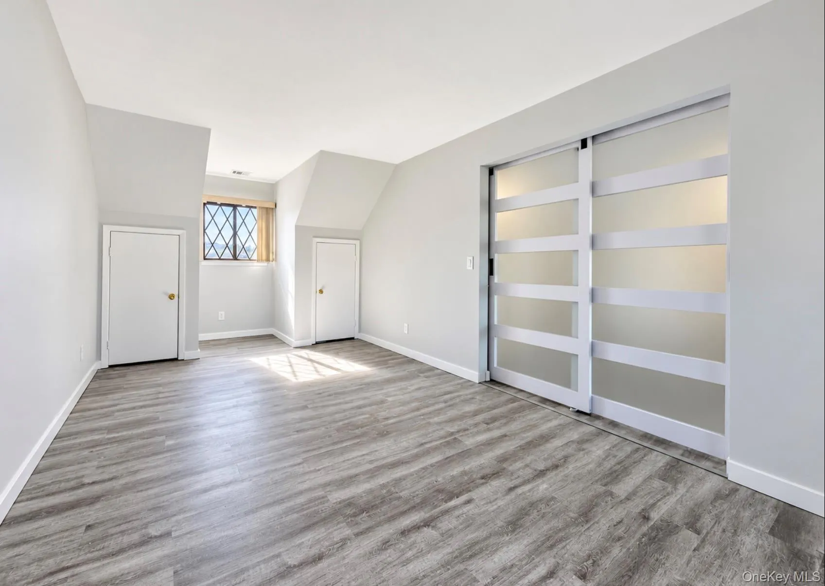 162 Cambridge Drive, Babylon, NY, 2 Bedrooms Bedrooms, 5 Rooms Rooms,1 BathroomBathrooms,Residential,For Rent,Cambridge,0,1053844 162 Cambridge Drive, Babylon, NY, 2 Bedrooms Bedrooms, 5 Rooms Rooms,1 BathroomBathrooms,Residential,For Rent,Cambridge,0,1053844