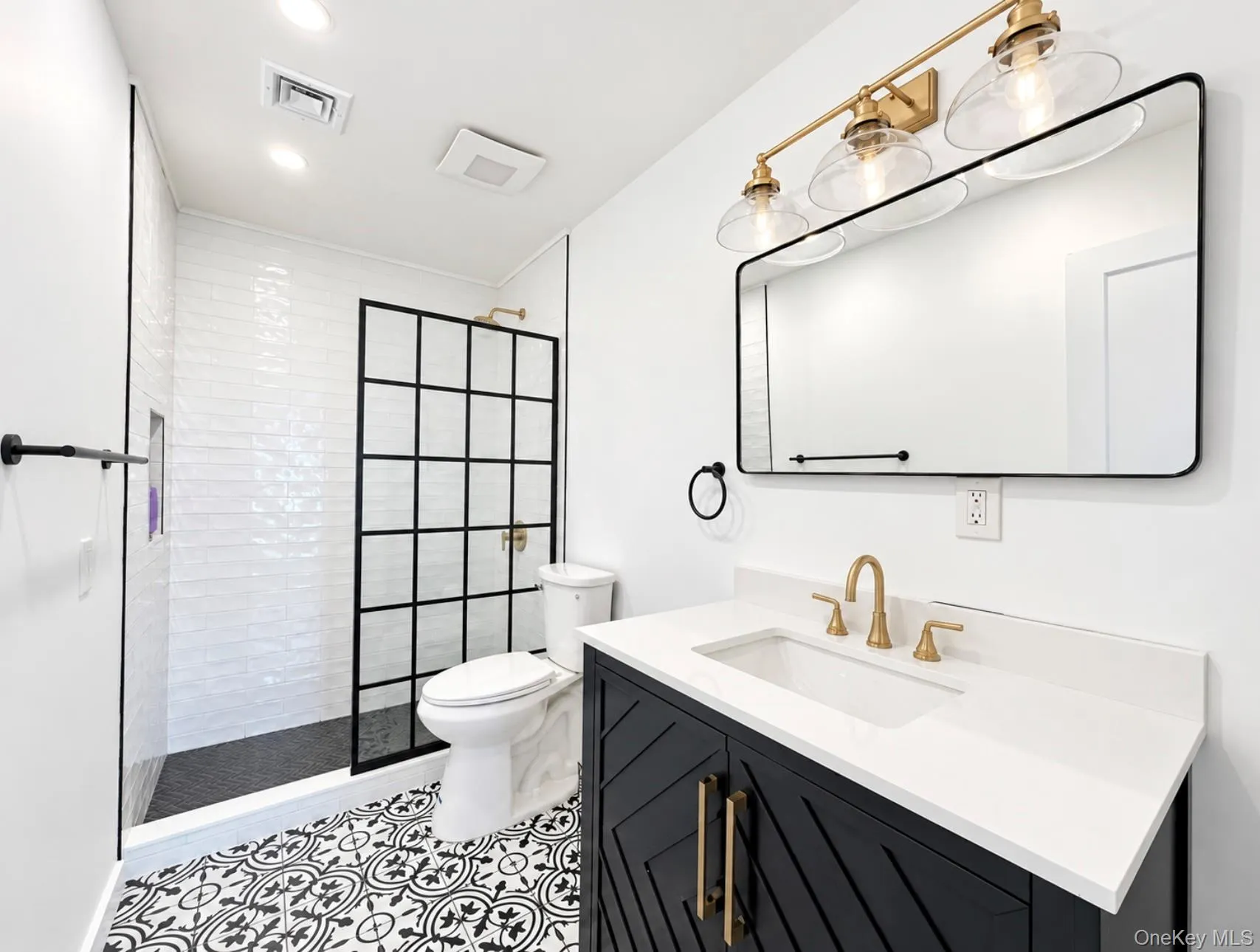 162 Cambridge Drive, Babylon, NY, 2 Bedrooms Bedrooms, 5 Rooms Rooms,1 BathroomBathrooms,Residential,For Rent,Cambridge,0,1053844 162 Cambridge Drive, Babylon, NY, 2 Bedrooms Bedrooms, 5 Rooms Rooms,1 BathroomBathrooms,Residential,For Rent,Cambridge,0,1053844