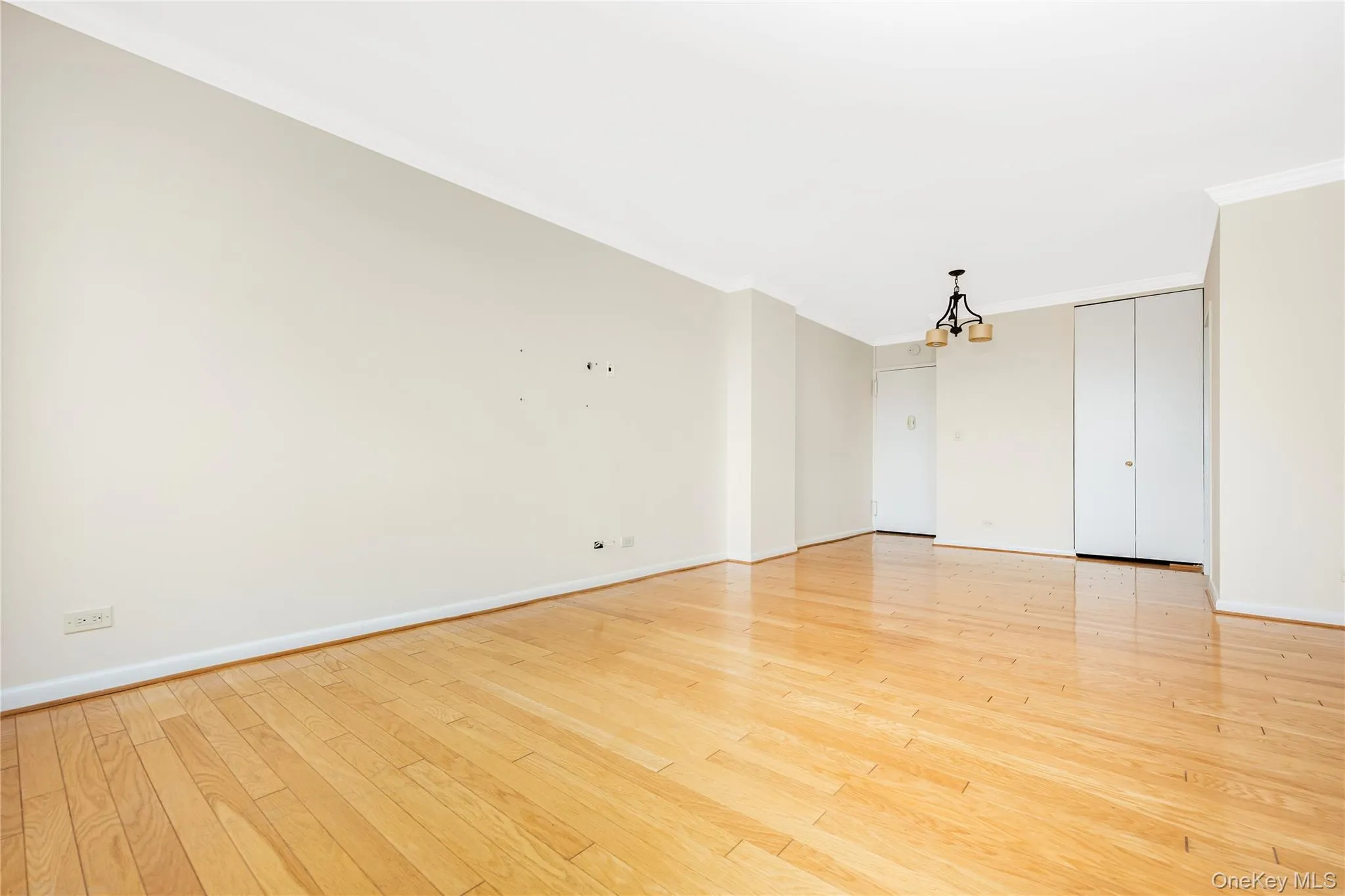 269-10 Grand Central Parkway, New York, NY, 2 Rooms Rooms,1 BathroomBathrooms,Residential,For Rent,Grand Central,0,1053847 269-10 Grand Central Parkway, New York, NY, 2 Rooms Rooms,1 BathroomBathrooms,Residential,For Rent,Grand Central,0,1053847