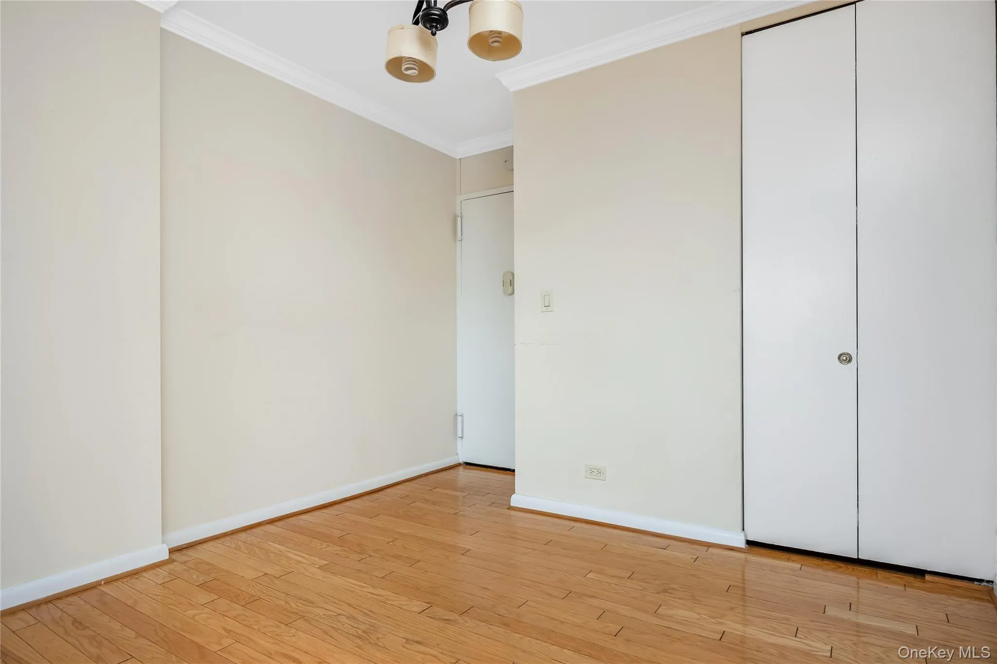 269-10 Grand Central Parkway, New York, NY, 2 Rooms Rooms,1 BathroomBathrooms,Residential,For Rent,Grand Central,0,1053847 269-10 Grand Central Parkway, New York, NY, 2 Rooms Rooms,1 BathroomBathrooms,Residential,For Rent,Grand Central,0,1053847