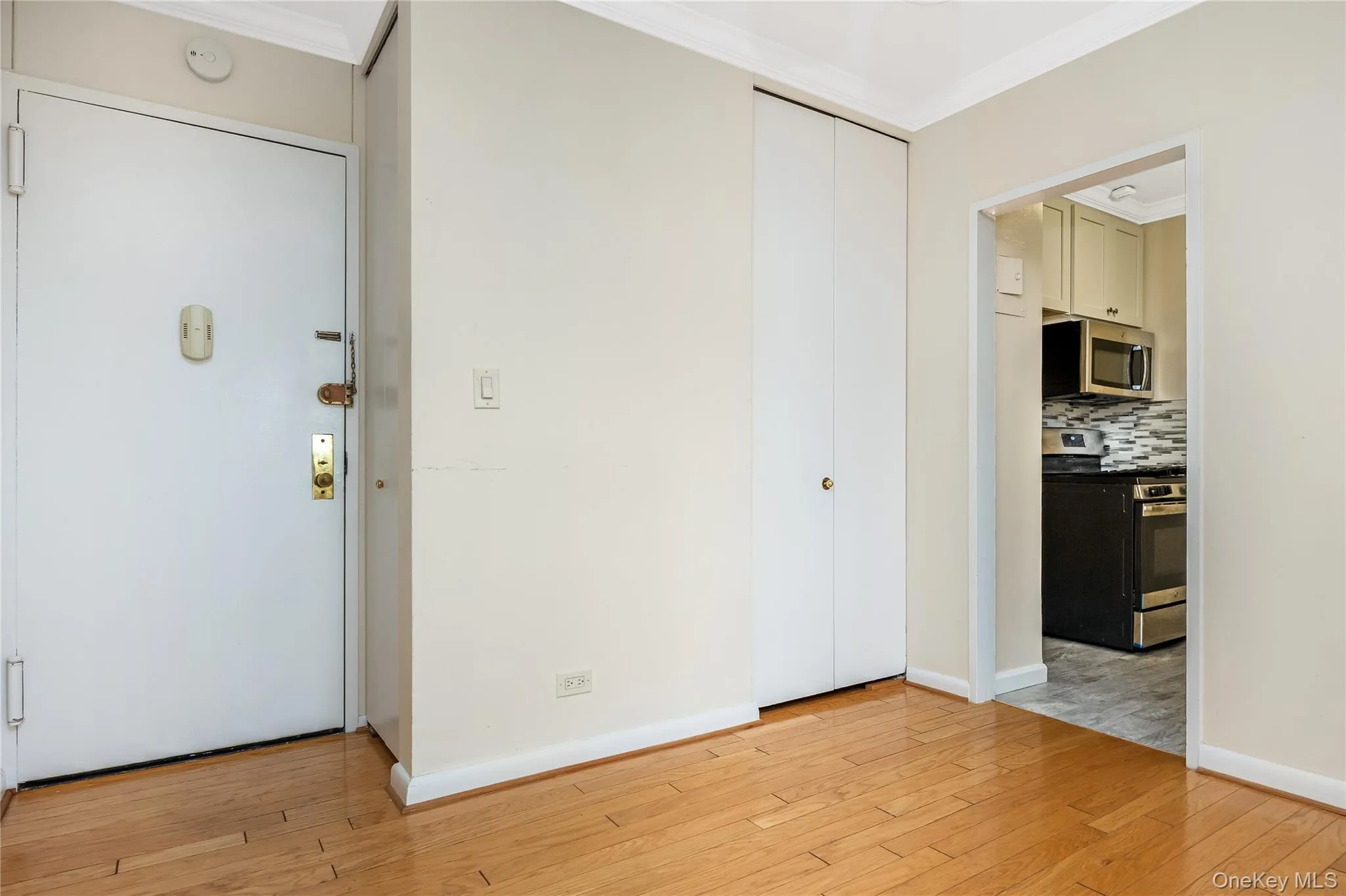 269-10 Grand Central Parkway, New York, NY, 2 Rooms Rooms,1 BathroomBathrooms,Residential,For Rent,Grand Central,0,1053847 269-10 Grand Central Parkway, New York, NY, 2 Rooms Rooms,1 BathroomBathrooms,Residential,For Rent,Grand Central,0,1053847