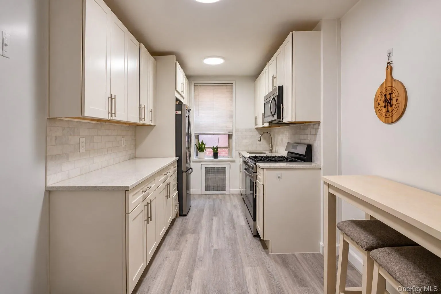 16 Main Street, Hempstead, NY, 1 Bedroom Bedrooms, 4 Rooms Rooms,1 BathroomBathrooms,Residential,For Rent,Main,0,1053859 16 Main Street, Hempstead, NY, 1 Bedroom Bedrooms, 4 Rooms Rooms,1 BathroomBathrooms,Residential,For Rent,Main,0,1053859