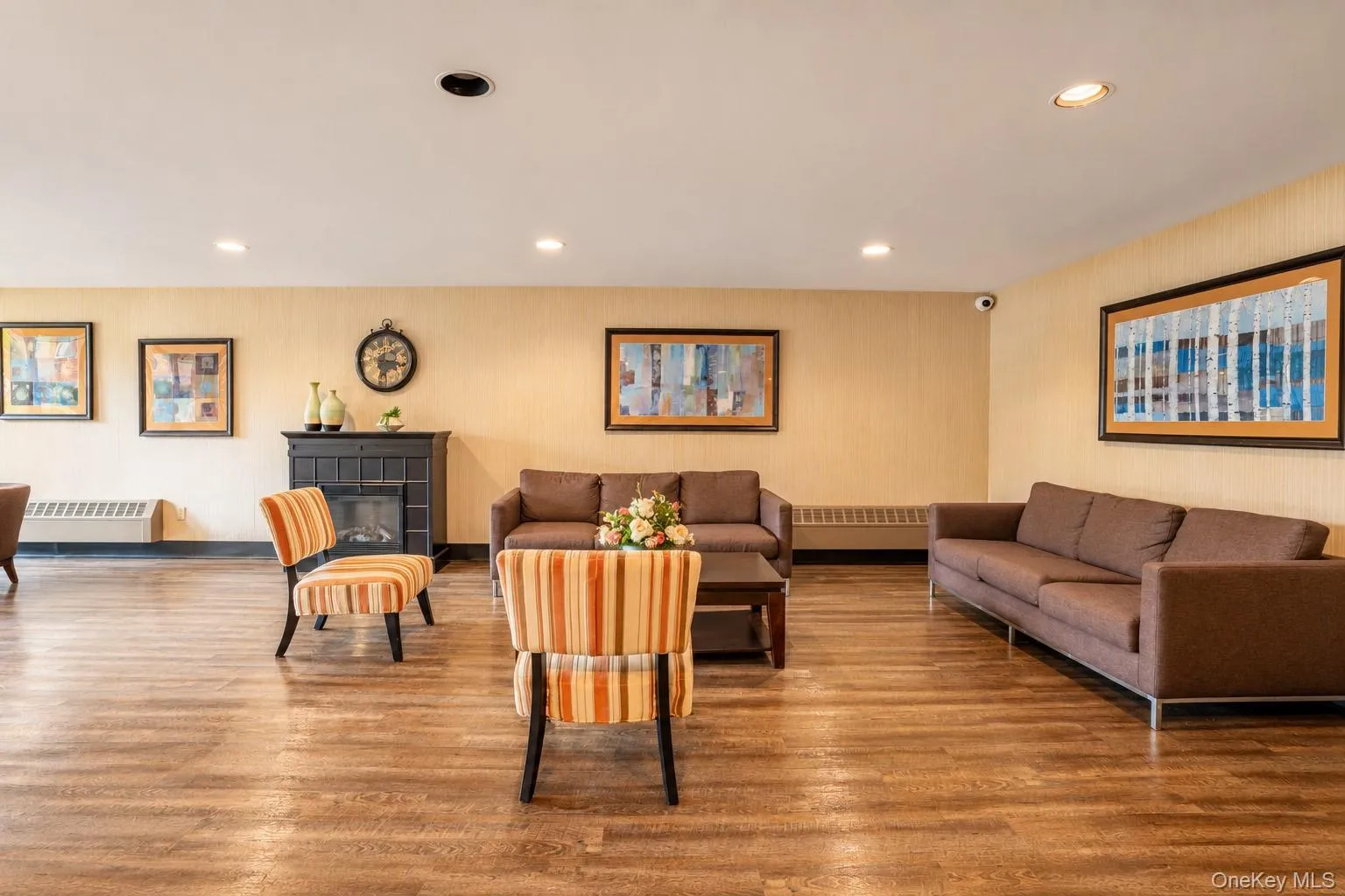 16 Main Street, Hempstead, NY, 1 Bedroom Bedrooms, 4 Rooms Rooms,1 BathroomBathrooms,Residential,For Rent,Main,0,1053859 16 Main Street, Hempstead, NY, 1 Bedroom Bedrooms, 4 Rooms Rooms,1 BathroomBathrooms,Residential,For Rent,Main,0,1053859