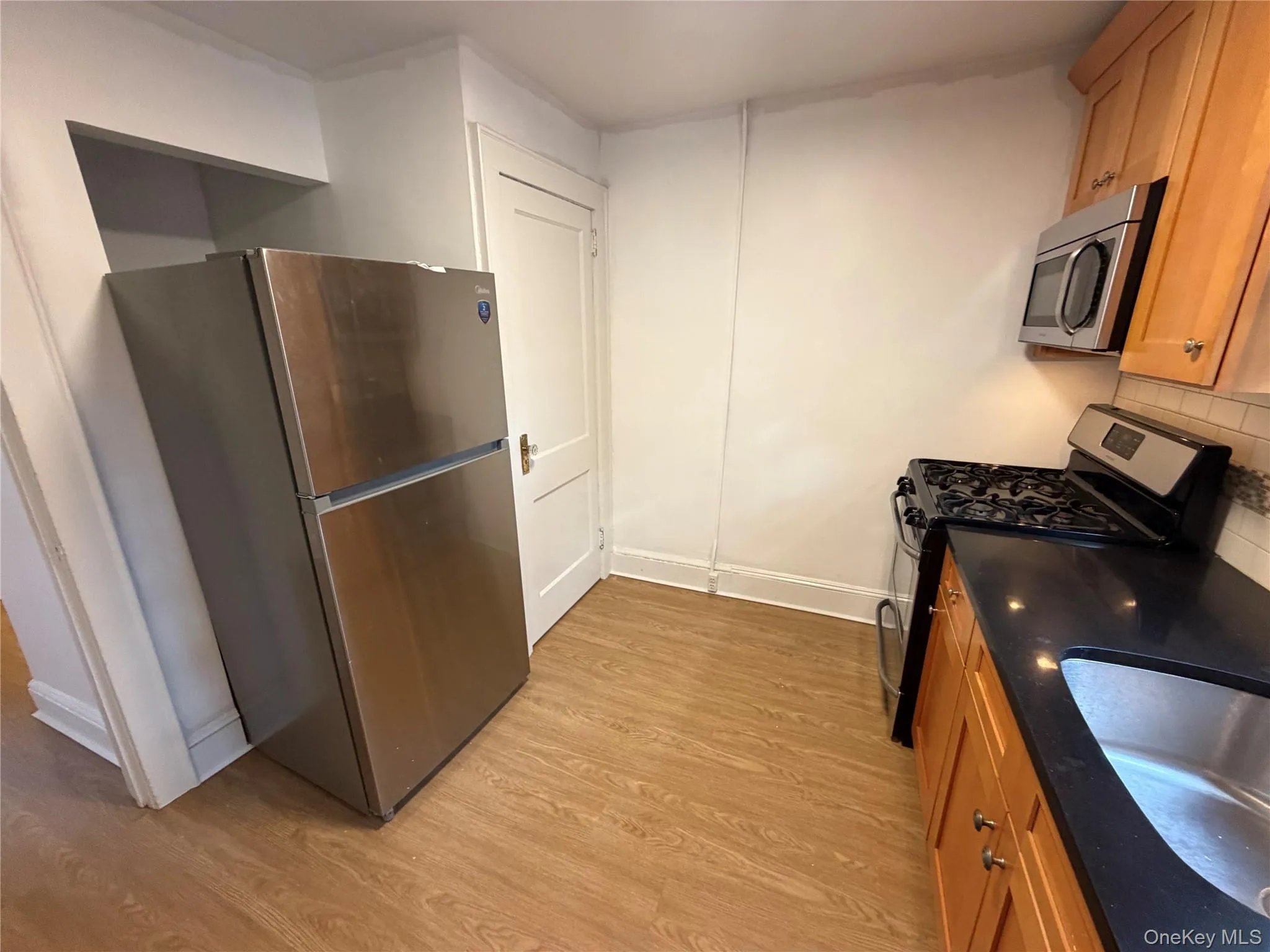 180 B Atlantic Ave, Hempstead, NY, 1 Bedroom Bedrooms, 4 Rooms Rooms,1 BathroomBathrooms,Residential Lease,For Rent,Atlantic Ave,0,1053861 180 B Atlantic Ave, Hempstead, NY, 1 Bedroom Bedrooms, 4 Rooms Rooms,1 BathroomBathrooms,Residential Lease,For Rent,Atlantic Ave,0,1053861