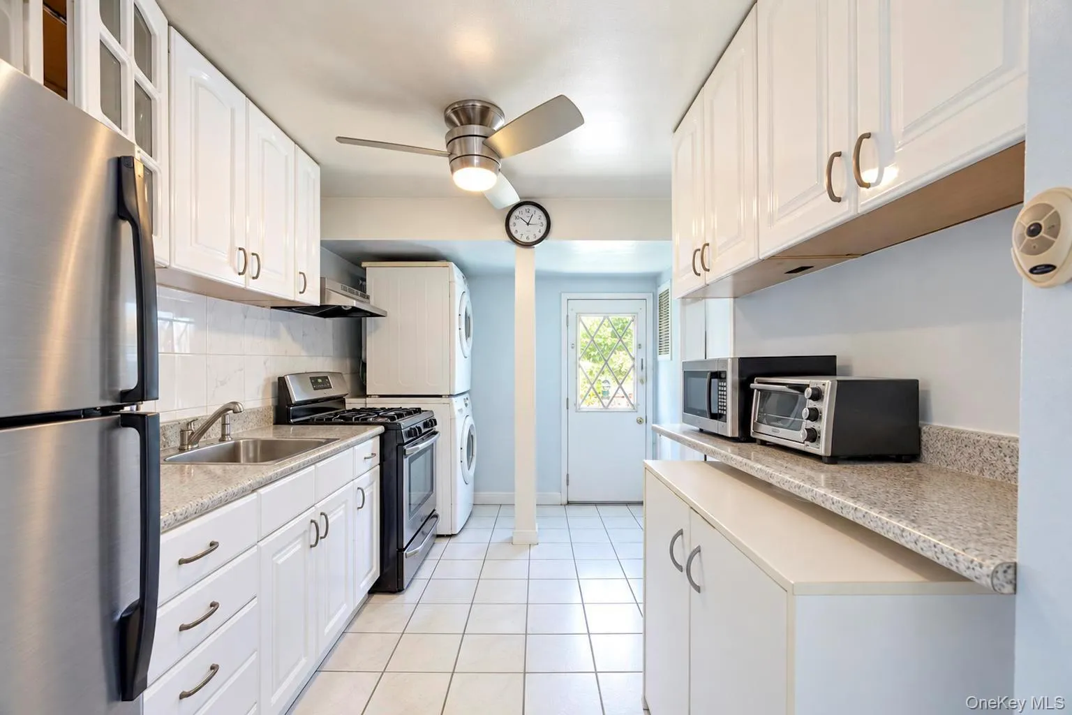 33 Claridge Avenue, Hempstead, NY, 2 Bedrooms Bedrooms, 6 Rooms Rooms,2 BathroomsBathrooms,Residential,For Rent,Claridge,0,1053863 33 Claridge Avenue, Hempstead, NY, 2 Bedrooms Bedrooms, 6 Rooms Rooms,2 BathroomsBathrooms,Residential,For Rent,Claridge,0,1053863