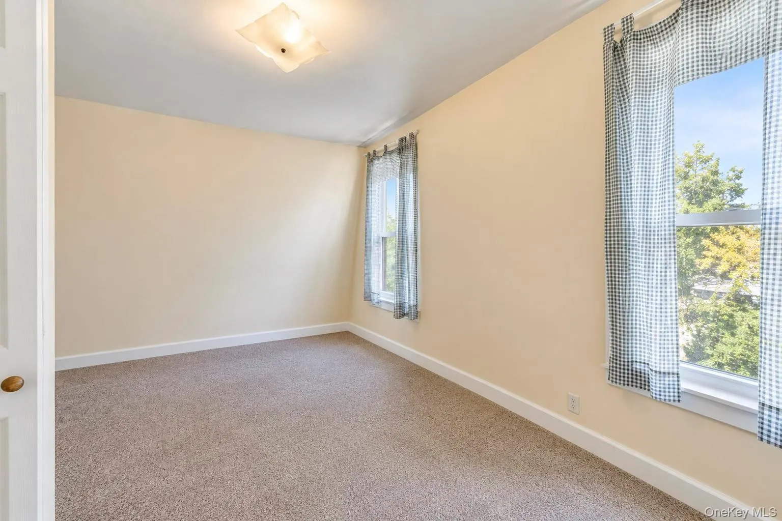 33 Claridge Avenue, Hempstead, NY, 2 Bedrooms Bedrooms, 6 Rooms Rooms,2 BathroomsBathrooms,Residential,For Rent,Claridge,0,1053863 33 Claridge Avenue, Hempstead, NY, 2 Bedrooms Bedrooms, 6 Rooms Rooms,2 BathroomsBathrooms,Residential,For Rent,Claridge,0,1053863