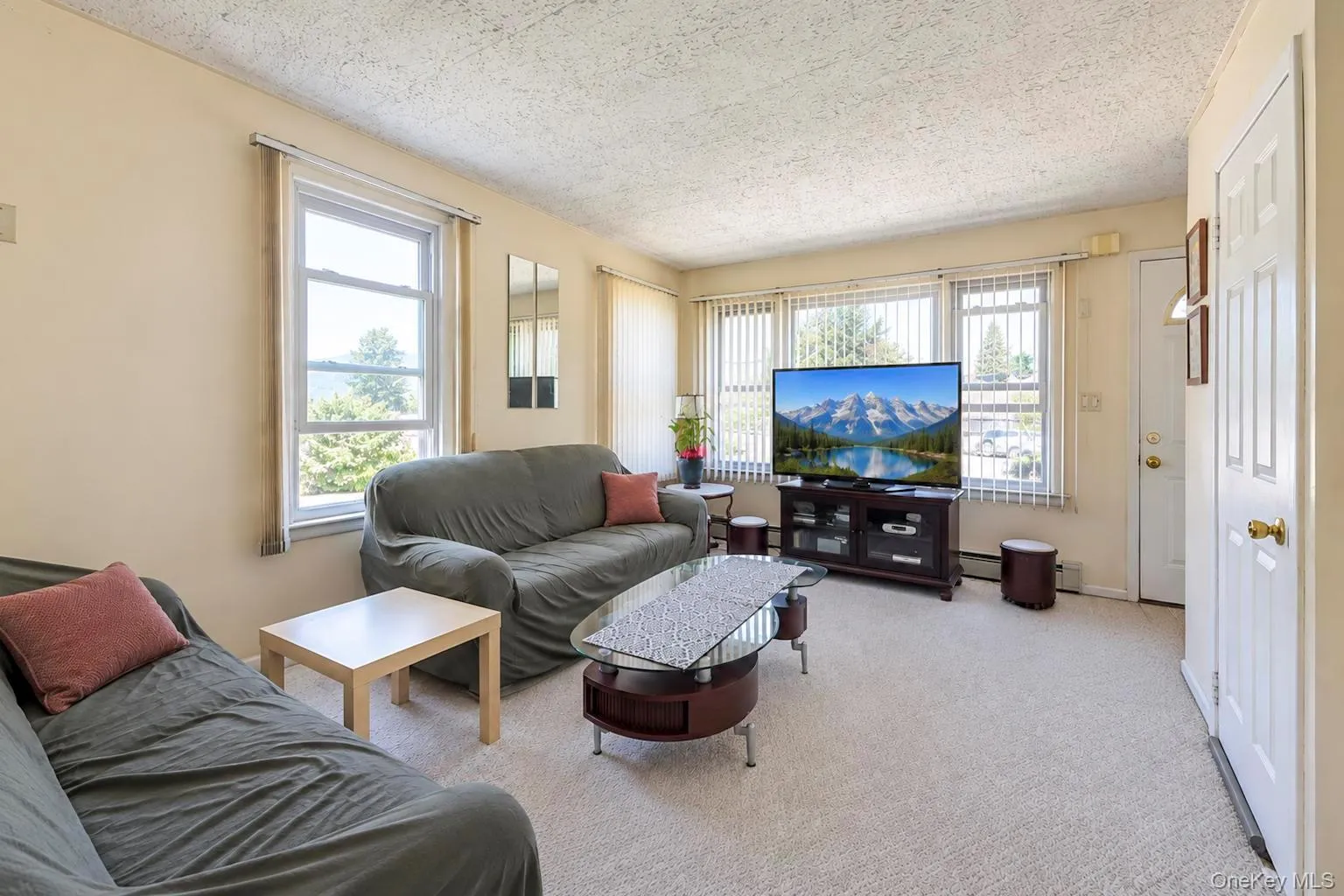 33 Claridge Avenue, Hempstead, NY, 2 Bedrooms Bedrooms, 6 Rooms Rooms,2 BathroomsBathrooms,Residential,For Rent,Claridge,0,1053863 33 Claridge Avenue, Hempstead, NY, 2 Bedrooms Bedrooms, 6 Rooms Rooms,2 BathroomsBathrooms,Residential,For Rent,Claridge,0,1053863