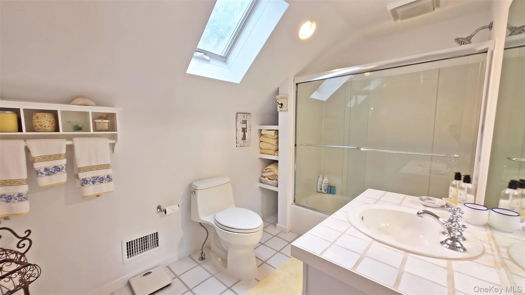 288 Water Mill Towd Road, Southampton, NY, 4 Bedrooms Bedrooms, 7 Rooms Rooms,3 BathroomsBathrooms,Residential,For Rent,Water Mill Towd,0,1053868 288 Water Mill Towd Road, Southampton, NY, 4 Bedrooms Bedrooms, 7 Rooms Rooms,3 BathroomsBathrooms,Residential,For Rent,Water Mill Towd,0,1053868