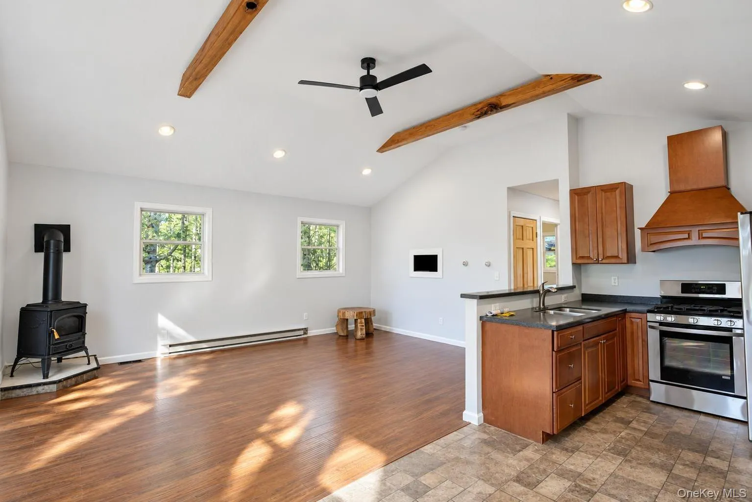 93 Starlight Drive, Thompson, NY, 2 Bedrooms Bedrooms, 4 Rooms Rooms,1 BathroomBathrooms,Residential,For Rent,Starlight,0,1053871 93 Starlight Drive, Thompson, NY, 2 Bedrooms Bedrooms, 4 Rooms Rooms,1 BathroomBathrooms,Residential,For Rent,Starlight,0,1053871