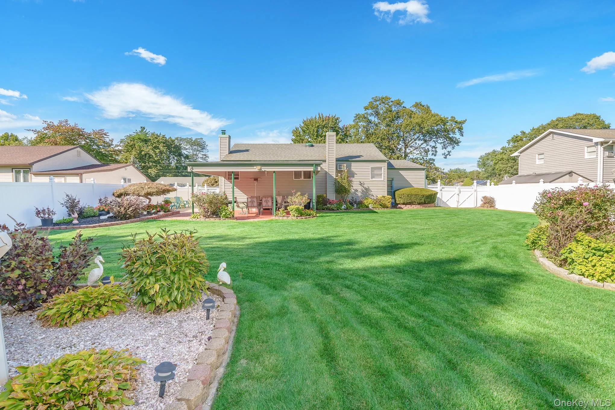 22 Willow Street, Islip, NY, 3 Bedrooms Bedrooms, 7 Rooms Rooms,1 BathroomBathrooms,Residential,For Rent,Willow,0,1053872 22 Willow Street, Islip, NY, 3 Bedrooms Bedrooms, 7 Rooms Rooms,1 BathroomBathrooms,Residential,For Rent,Willow,0,1053872