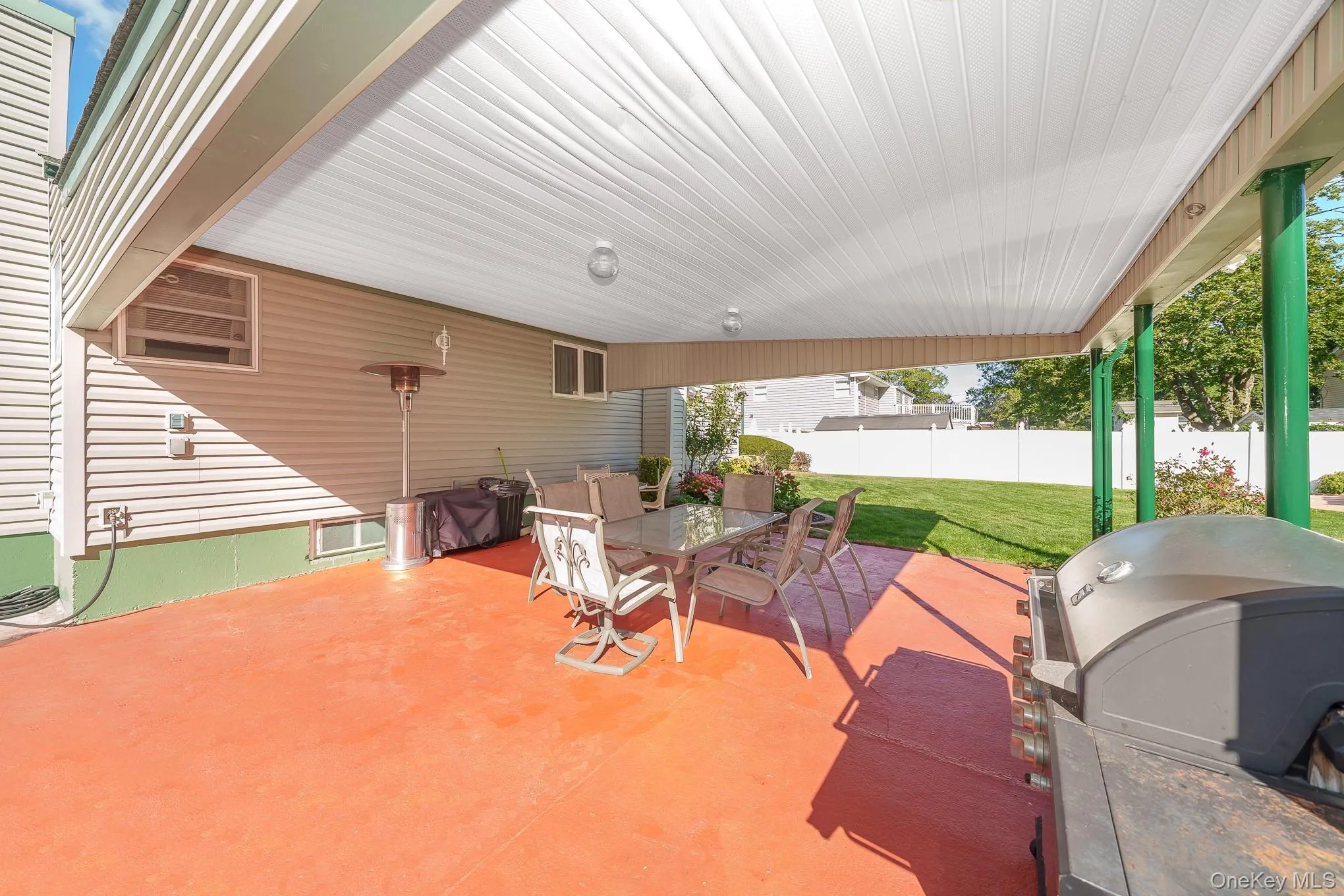 22 Willow Street, Islip, NY, 3 Bedrooms Bedrooms, 7 Rooms Rooms,1 BathroomBathrooms,Residential,For Rent,Willow,0,1053872 22 Willow Street, Islip, NY, 3 Bedrooms Bedrooms, 7 Rooms Rooms,1 BathroomBathrooms,Residential,For Rent,Willow,0,1053872