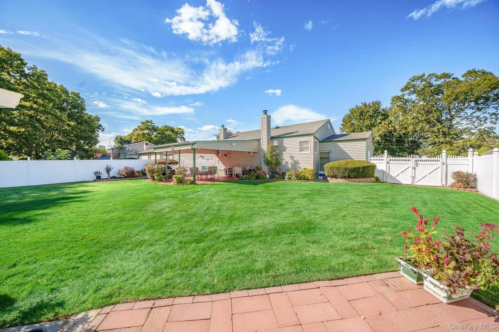 22 Willow Street, Islip, NY, 3 Bedrooms Bedrooms, 7 Rooms Rooms,1 BathroomBathrooms,Residential,For Rent,Willow,0,1053872 22 Willow Street, Islip, NY, 3 Bedrooms Bedrooms, 7 Rooms Rooms,1 BathroomBathrooms,Residential,For Rent,Willow,0,1053872