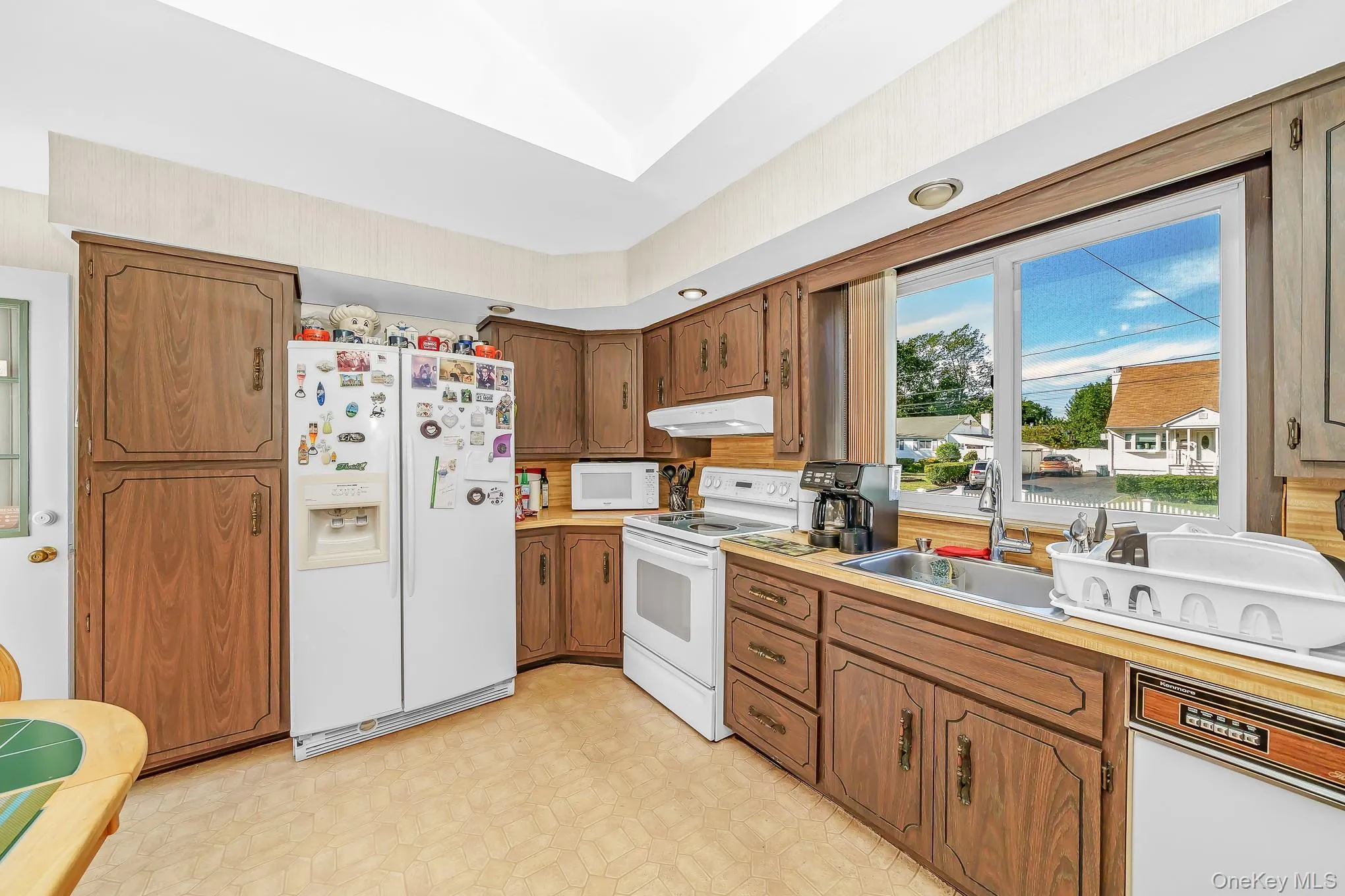 22 Willow Street, Islip, NY, 3 Bedrooms Bedrooms, 7 Rooms Rooms,1 BathroomBathrooms,Residential,For Rent,Willow,0,1053872 22 Willow Street, Islip, NY, 3 Bedrooms Bedrooms, 7 Rooms Rooms,1 BathroomBathrooms,Residential,For Rent,Willow,0,1053872
