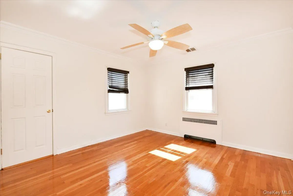 413 Stewart Avenue, Hempstead, NY, 3 Bedrooms Bedrooms, 7 Rooms Rooms,2 BathroomsBathrooms,Residential,For Rent,Stewart,0,1053873 413 Stewart Avenue, Hempstead, NY, 3 Bedrooms Bedrooms, 7 Rooms Rooms,2 BathroomsBathrooms,Residential,For Rent,Stewart,0,1053873