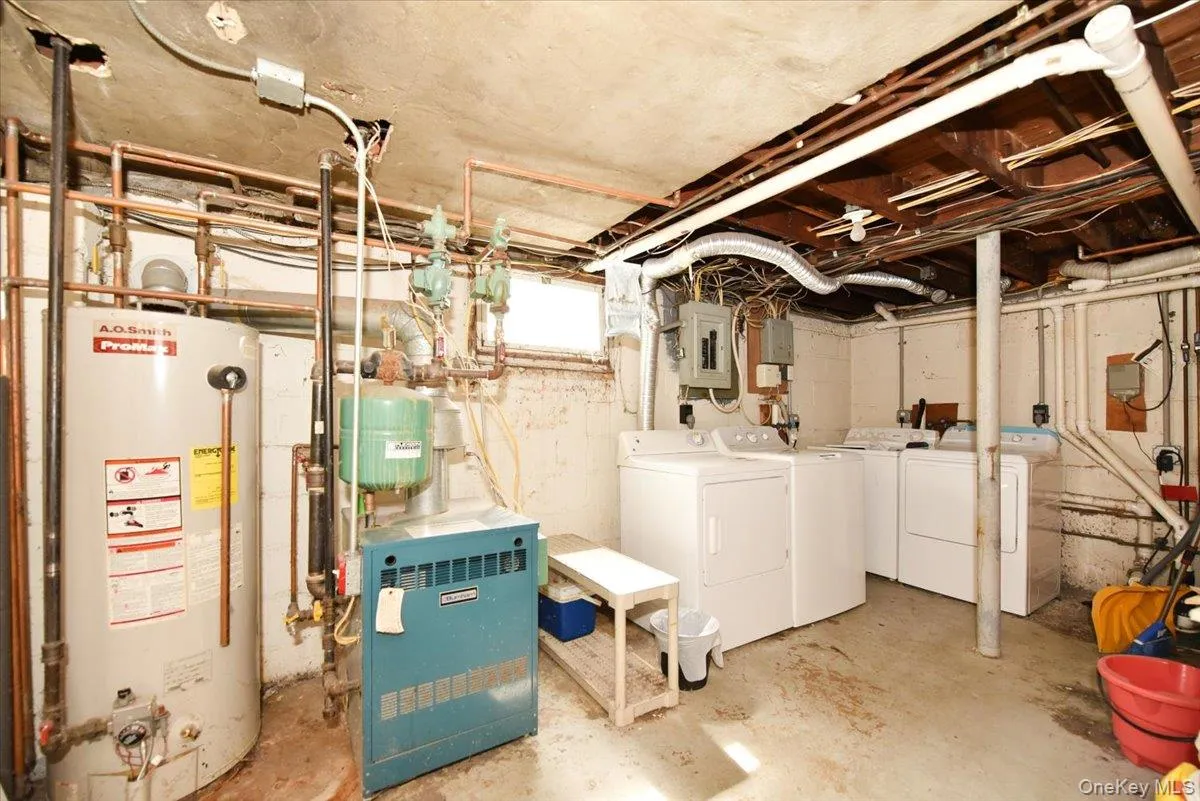 413 Stewart Avenue, Hempstead, NY, 3 Bedrooms Bedrooms, 7 Rooms Rooms,2 BathroomsBathrooms,Residential,For Rent,Stewart,0,1053873 413 Stewart Avenue, Hempstead, NY, 3 Bedrooms Bedrooms, 7 Rooms Rooms,2 BathroomsBathrooms,Residential,For Rent,Stewart,0,1053873