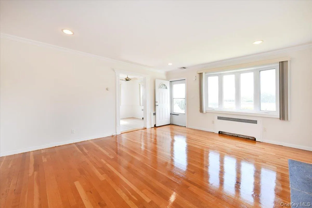 413 Stewart Avenue, Hempstead, NY, 3 Bedrooms Bedrooms, 7 Rooms Rooms,2 BathroomsBathrooms,Residential,For Rent,Stewart,0,1053873 413 Stewart Avenue, Hempstead, NY, 3 Bedrooms Bedrooms, 7 Rooms Rooms,2 BathroomsBathrooms,Residential,For Rent,Stewart,0,1053873