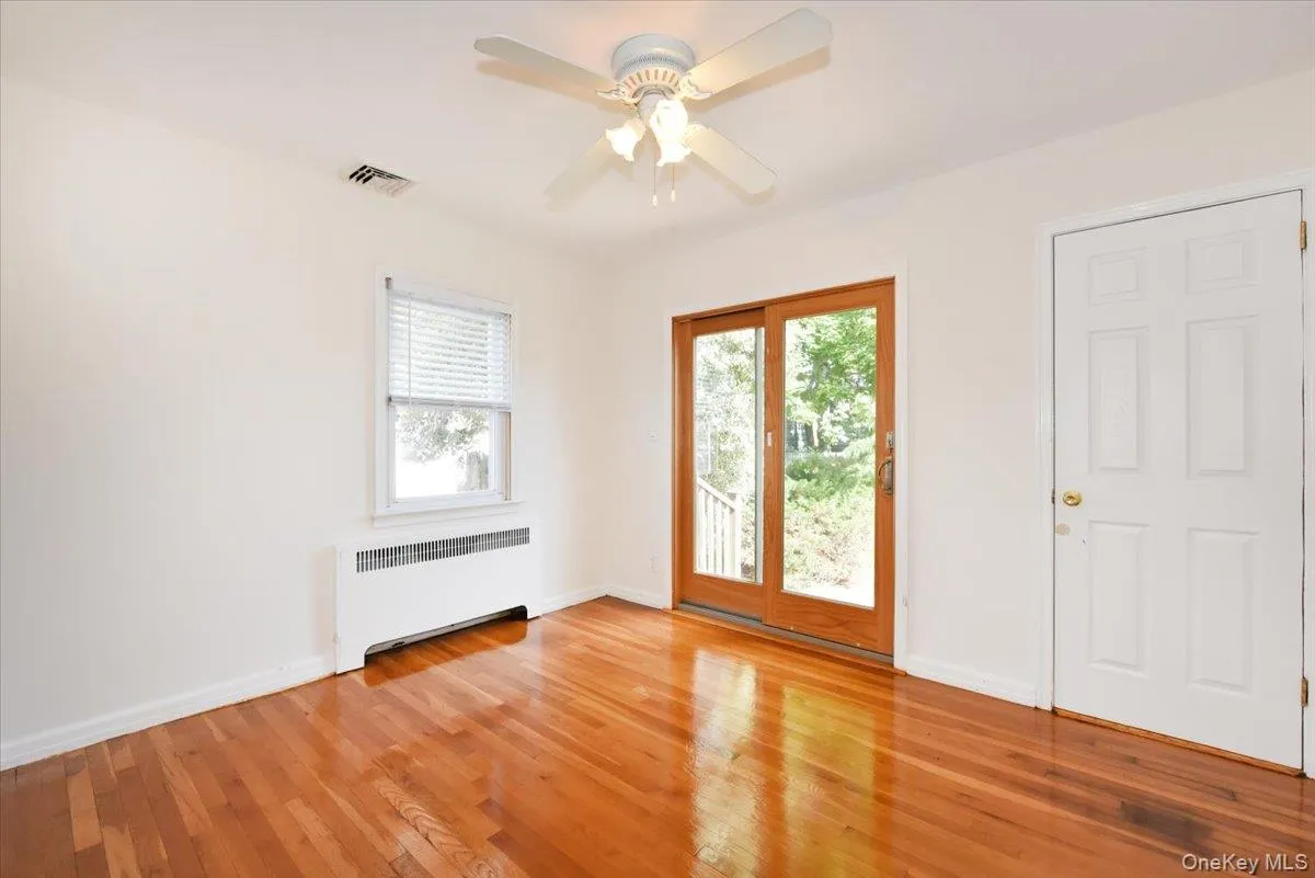 413 Stewart Avenue, Hempstead, NY, 3 Bedrooms Bedrooms, 7 Rooms Rooms,2 BathroomsBathrooms,Residential,For Rent,Stewart,0,1053873 413 Stewart Avenue, Hempstead, NY, 3 Bedrooms Bedrooms, 7 Rooms Rooms,2 BathroomsBathrooms,Residential,For Rent,Stewart,0,1053873
