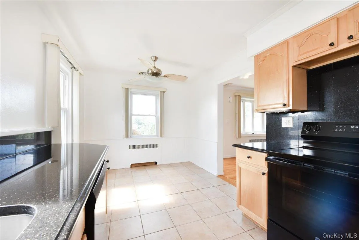 413 Stewart Avenue, Hempstead, NY, 3 Bedrooms Bedrooms, 7 Rooms Rooms,2 BathroomsBathrooms,Residential,For Rent,Stewart,0,1053873 413 Stewart Avenue, Hempstead, NY, 3 Bedrooms Bedrooms, 7 Rooms Rooms,2 BathroomsBathrooms,Residential,For Rent,Stewart,0,1053873