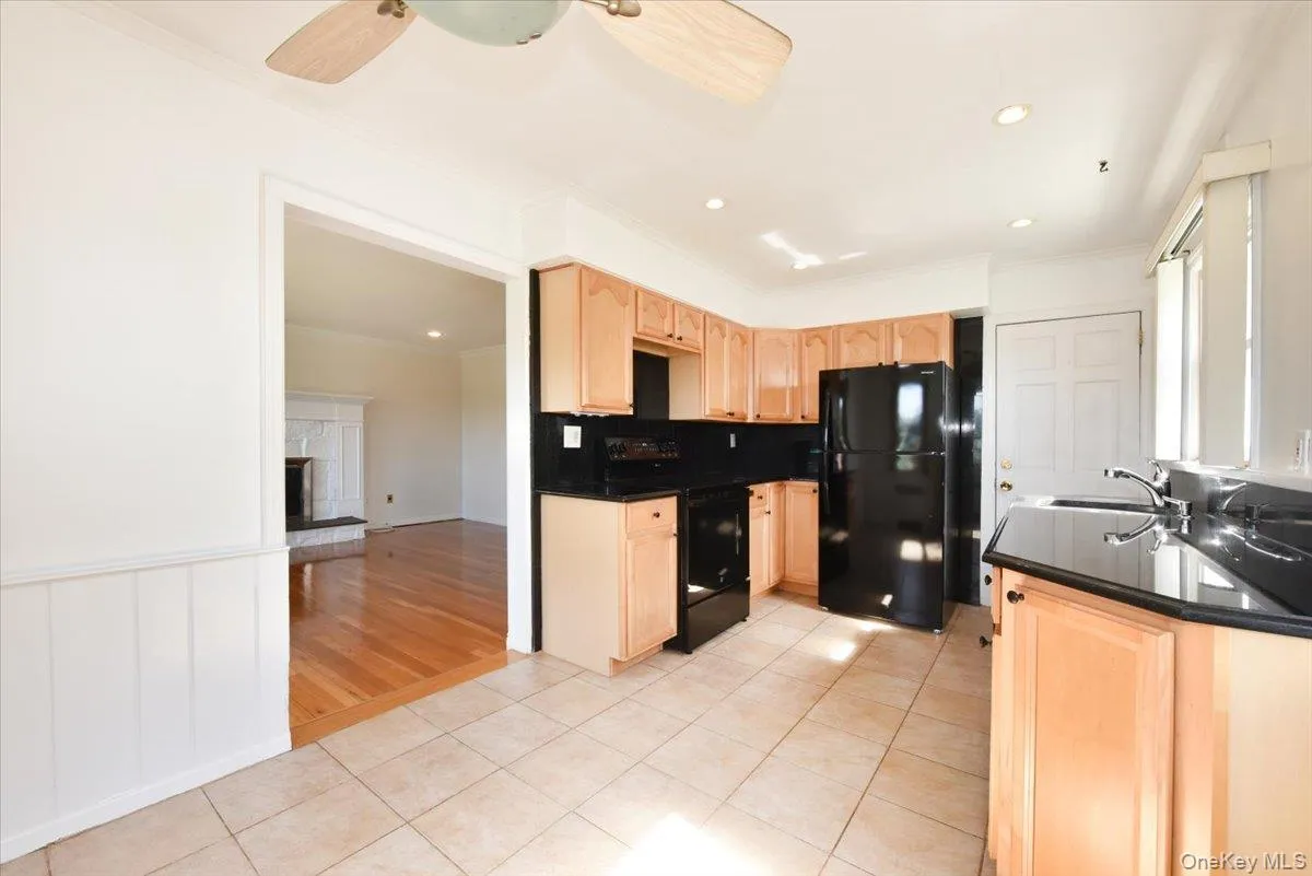 413 Stewart Avenue, Hempstead, NY, 3 Bedrooms Bedrooms, 7 Rooms Rooms,2 BathroomsBathrooms,Residential,For Rent,Stewart,0,1053873 413 Stewart Avenue, Hempstead, NY, 3 Bedrooms Bedrooms, 7 Rooms Rooms,2 BathroomsBathrooms,Residential,For Rent,Stewart,0,1053873