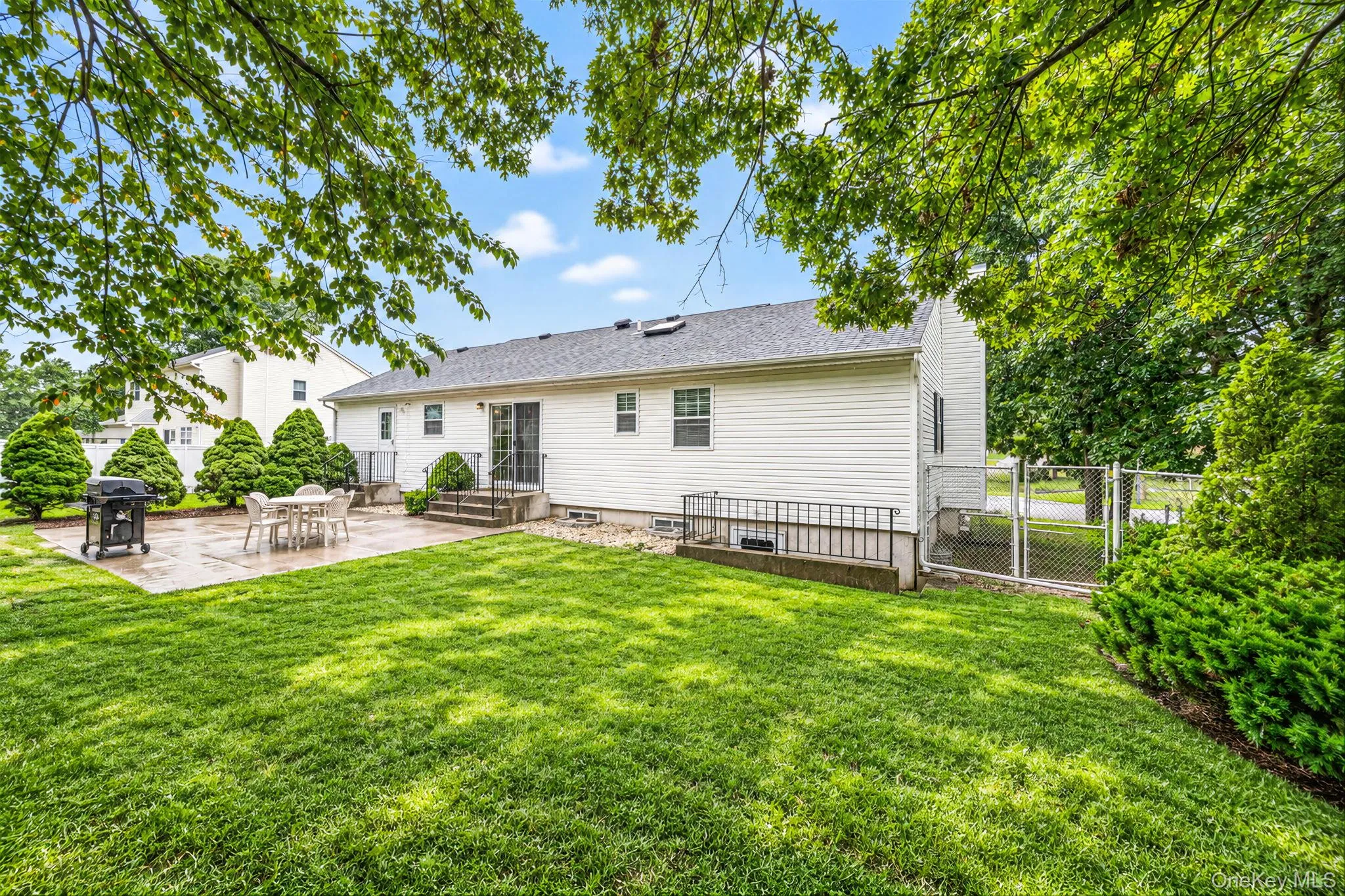 23 School Street, Brookhaven, NY, 3 Bedrooms Bedrooms, 6 Rooms Rooms,3 BathroomsBathrooms,Residential,For Rent,School,0,1053875 23 School Street, Brookhaven, NY, 3 Bedrooms Bedrooms, 6 Rooms Rooms,3 BathroomsBathrooms,Residential,For Rent,School,0,1053875