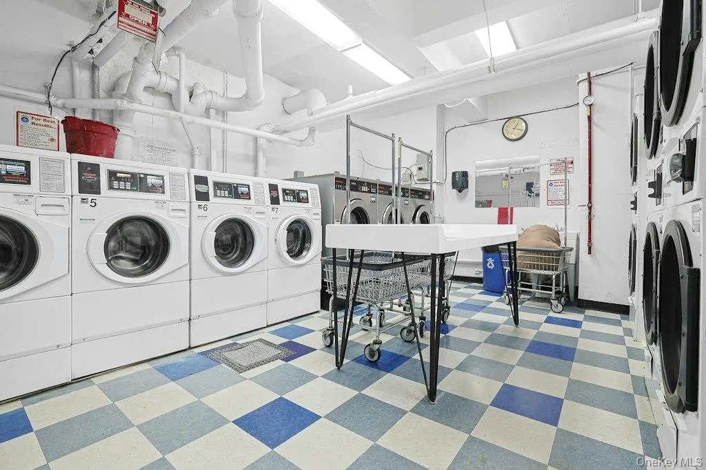3363 Sedgwick Avenue, New York, NY, 1 Bedroom Bedrooms, 2 Rooms Rooms,1 BathroomBathrooms,Residential,For Rent,Sedgwick,0,1053876 3363 Sedgwick Avenue, New York, NY, 1 Bedroom Bedrooms, 2 Rooms Rooms,1 BathroomBathrooms,Residential,For Rent,Sedgwick,0,1053876