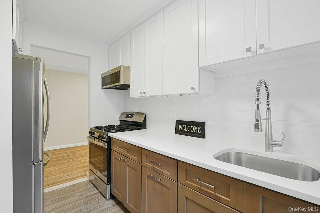 3363 Sedgwick Avenue, New York, NY, 1 Bedroom Bedrooms, 2 Rooms Rooms,1 BathroomBathrooms,Residential,For Rent,Sedgwick,0,1053876 3363 Sedgwick Avenue, New York, NY, 1 Bedroom Bedrooms, 2 Rooms Rooms,1 BathroomBathrooms,Residential,For Rent,Sedgwick,0,1053876