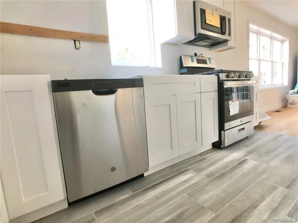 182 Lincoln Avenue, New Rochelle, NY, 3 Bedrooms Bedrooms, 5 Rooms Rooms,2 BathroomsBathrooms,Residential Lease,For Rent,Lincoln,0,1053880 182 Lincoln Avenue, New Rochelle, NY, 3 Bedrooms Bedrooms, 5 Rooms Rooms,2 BathroomsBathrooms,Residential Lease,For Rent,Lincoln,0,1053880