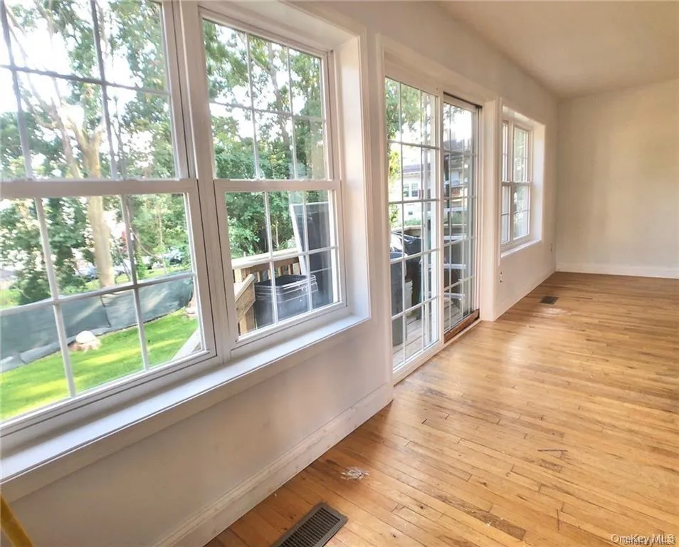 182 Lincoln Avenue, New Rochelle, NY, 3 Bedrooms Bedrooms, 5 Rooms Rooms,2 BathroomsBathrooms,Residential Lease,For Rent,Lincoln,0,1053880 182 Lincoln Avenue, New Rochelle, NY, 3 Bedrooms Bedrooms, 5 Rooms Rooms,2 BathroomsBathrooms,Residential Lease,For Rent,Lincoln,0,1053880
