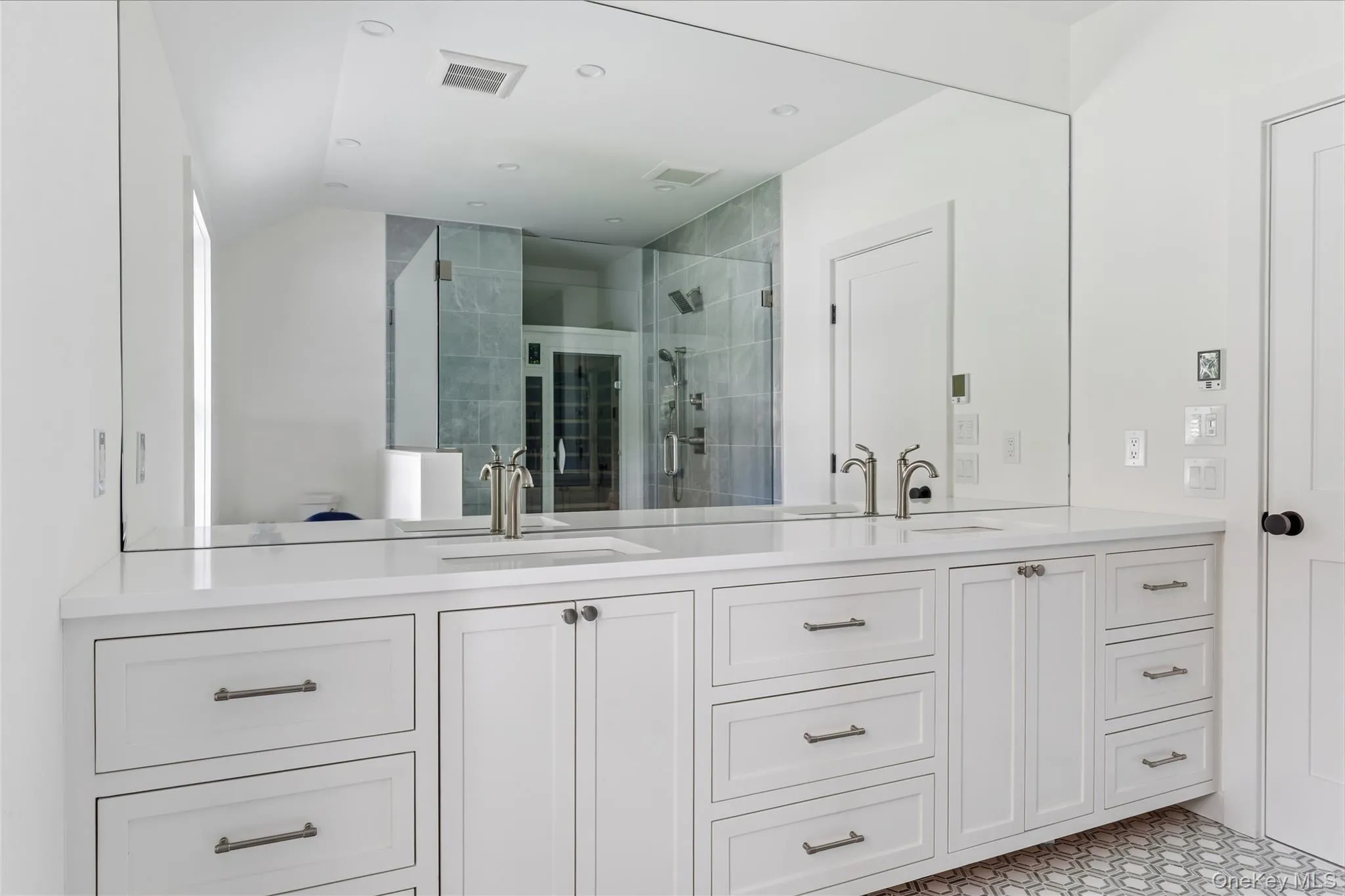795 Bayview Avenue, Southold, NY, 4 Bedrooms Bedrooms, 8 Rooms Rooms,4 BathroomsBathrooms,Residential,For Rent,Bayview,0,1053883 795 Bayview Avenue, Southold, NY, 4 Bedrooms Bedrooms, 8 Rooms Rooms,4 BathroomsBathrooms,Residential,For Rent,Bayview,0,1053883