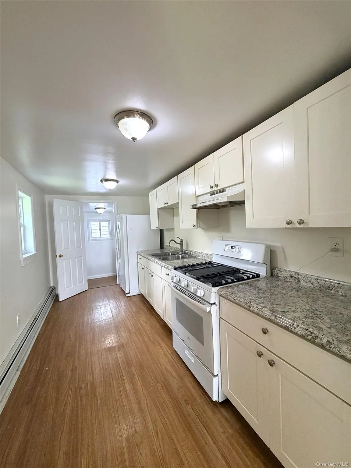 The appliances are just several years old and feature matching Refrigerator, Oven/Range and Range Hood. The appliances are just several years old and feature matching Refrigerator, Oven/Range and Range Hood.