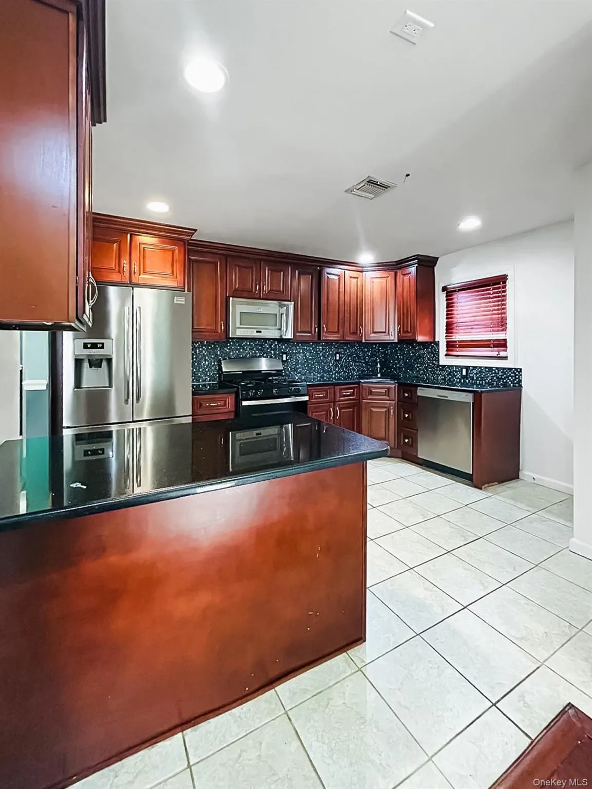 145-48 180th Street, New York, NY, 2 Bedrooms Bedrooms, 4 Rooms Rooms,1 BathroomBathrooms,Residential Lease,For Rent,180th,0,1053890 145-48 180th Street, New York, NY, 2 Bedrooms Bedrooms, 4 Rooms Rooms,1 BathroomBathrooms,Residential Lease,For Rent,180th,0,1053890