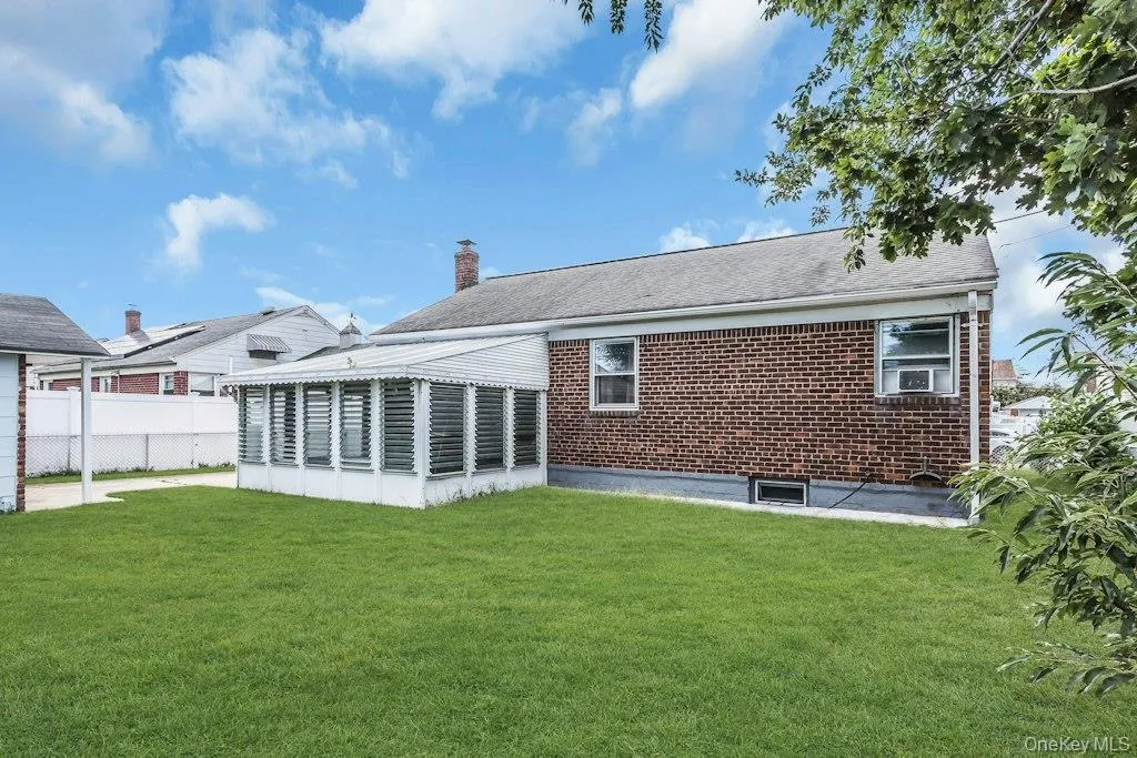 74 Bette Road, Hempstead, NY, 3 Bedrooms Bedrooms, 6 Rooms Rooms,1 BathroomBathrooms,Residential,For Rent,Bette,0,1053893 74 Bette Road, Hempstead, NY, 3 Bedrooms Bedrooms, 6 Rooms Rooms,1 BathroomBathrooms,Residential,For Rent,Bette,0,1053893