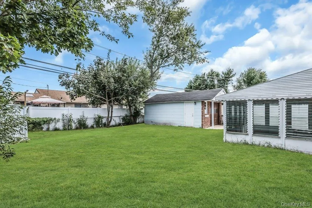 74 Bette Road, Hempstead, NY, 3 Bedrooms Bedrooms, 6 Rooms Rooms,1 BathroomBathrooms,Residential,For Rent,Bette,0,1053893 74 Bette Road, Hempstead, NY, 3 Bedrooms Bedrooms, 6 Rooms Rooms,1 BathroomBathrooms,Residential,For Rent,Bette,0,1053893