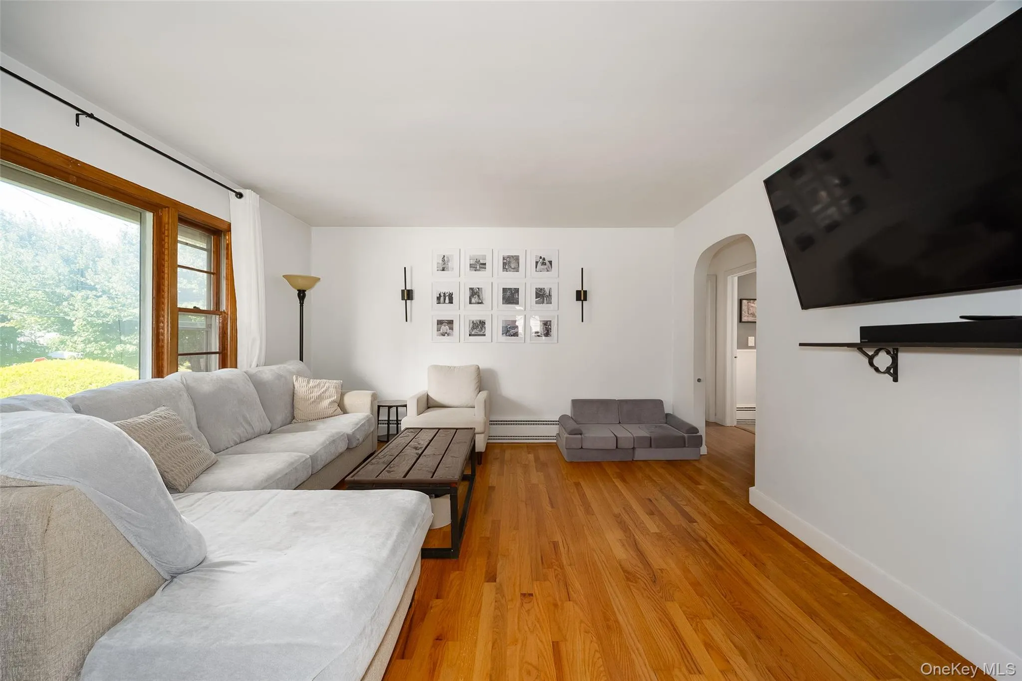 352 Clifton Avenue, Kingston, NY, 3 Bedrooms Bedrooms, 6 Rooms Rooms,1 BathroomBathrooms,Residential,For Rent,Clifton,0,1053898 352 Clifton Avenue, Kingston, NY, 3 Bedrooms Bedrooms, 6 Rooms Rooms,1 BathroomBathrooms,Residential,For Rent,Clifton,0,1053898