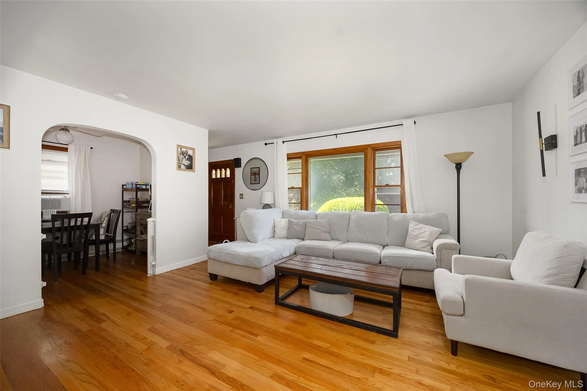352 Clifton Avenue, Kingston, NY, 3 Bedrooms Bedrooms, 6 Rooms Rooms,1 BathroomBathrooms,Residential,For Rent,Clifton,0,1053898 352 Clifton Avenue, Kingston, NY, 3 Bedrooms Bedrooms, 6 Rooms Rooms,1 BathroomBathrooms,Residential,For Rent,Clifton,0,1053898