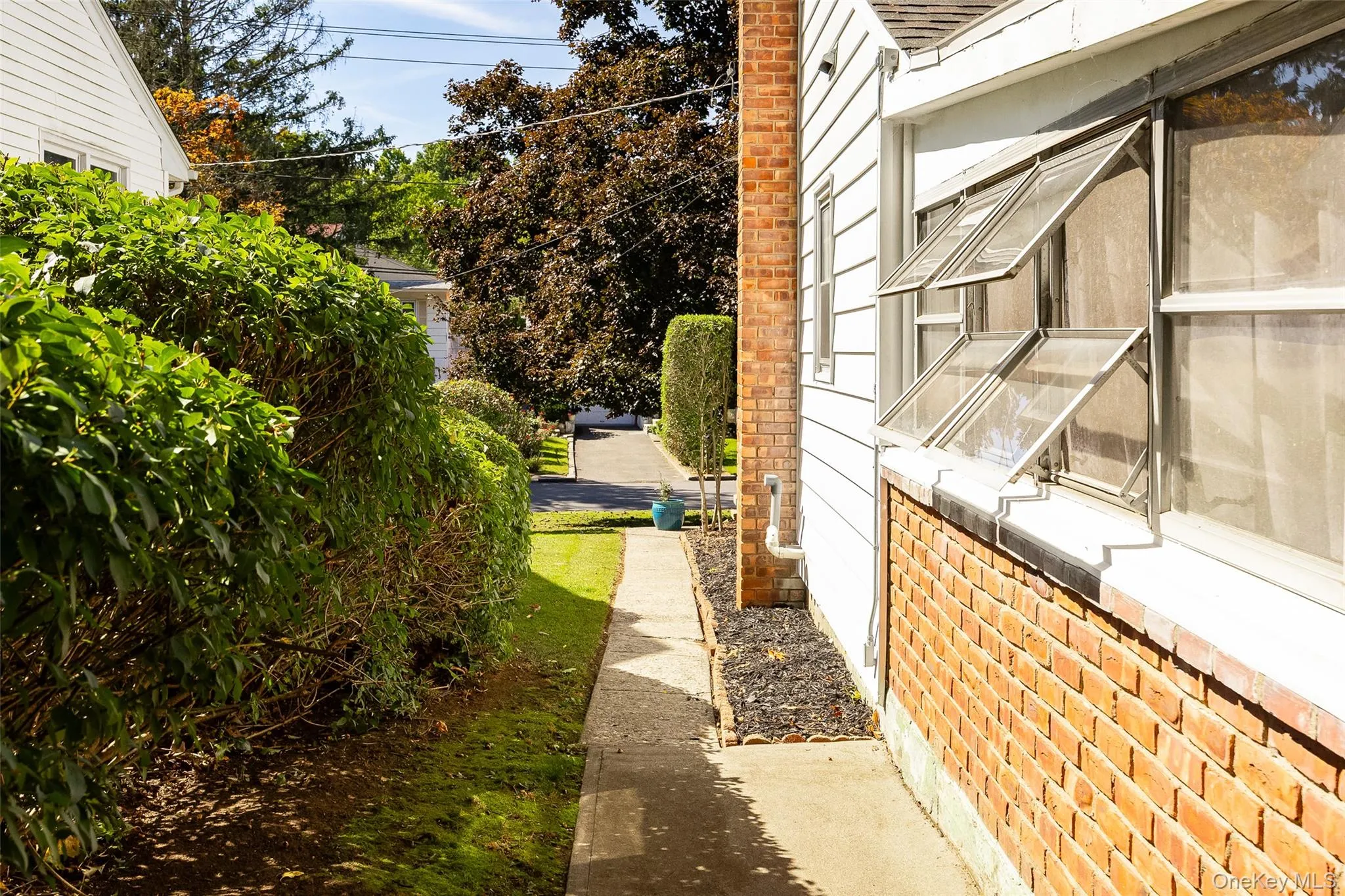 352 Clifton Avenue, Kingston, NY, 3 Bedrooms Bedrooms, 6 Rooms Rooms,1 BathroomBathrooms,Residential,For Rent,Clifton,0,1053898 352 Clifton Avenue, Kingston, NY, 3 Bedrooms Bedrooms, 6 Rooms Rooms,1 BathroomBathrooms,Residential,For Rent,Clifton,0,1053898