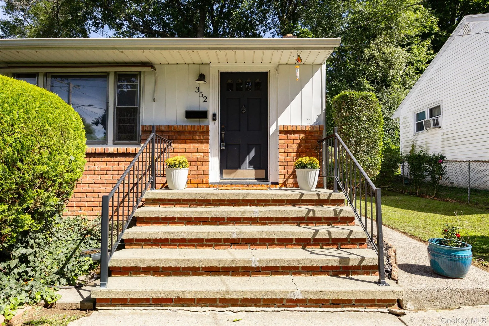 352 Clifton Avenue, Kingston, NY, 3 Bedrooms Bedrooms, 6 Rooms Rooms,1 BathroomBathrooms,Residential,For Rent,Clifton,0,1053898 352 Clifton Avenue, Kingston, NY, 3 Bedrooms Bedrooms, 6 Rooms Rooms,1 BathroomBathrooms,Residential,For Rent,Clifton,0,1053898