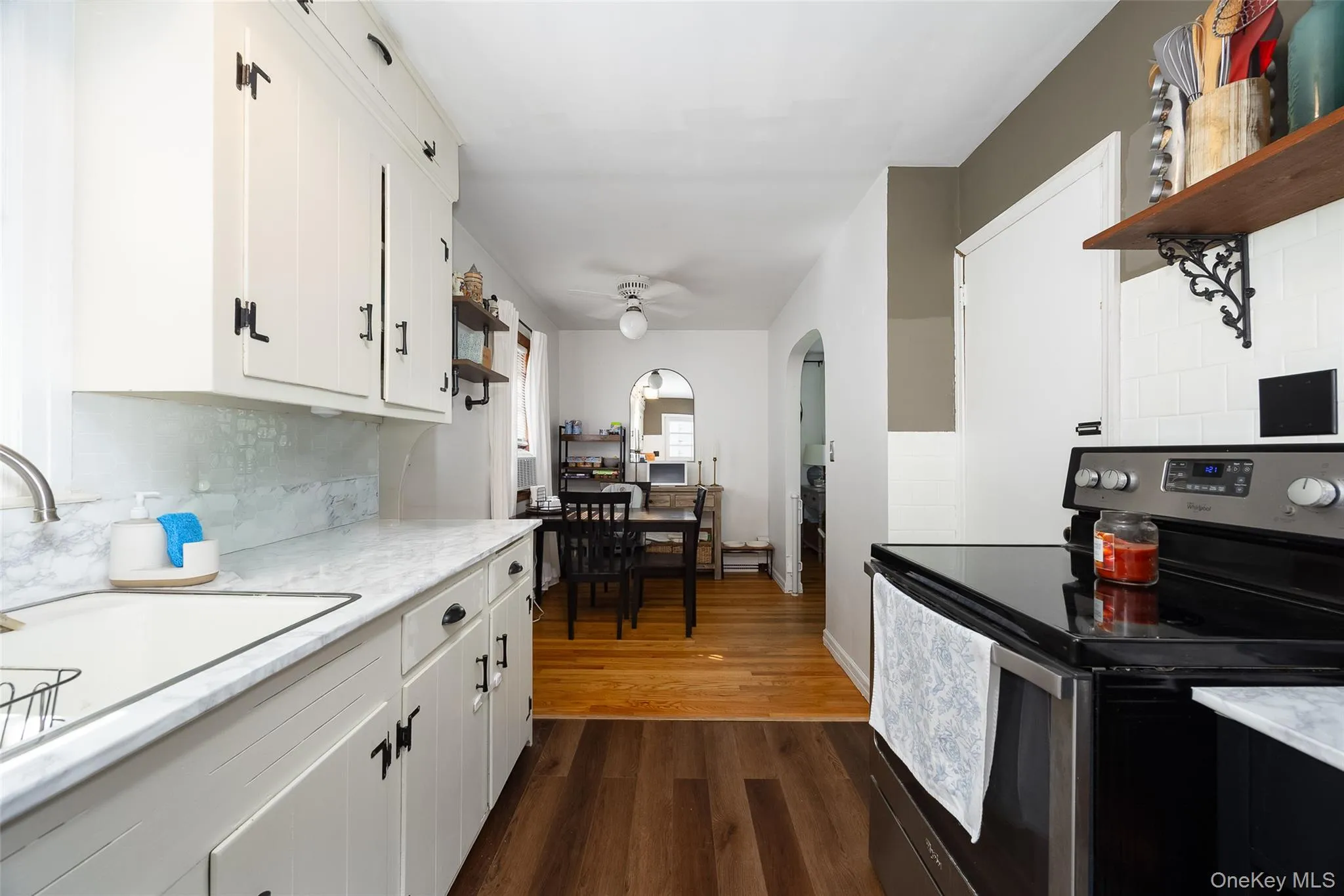 352 Clifton Avenue, Kingston, NY, 3 Bedrooms Bedrooms, 6 Rooms Rooms,1 BathroomBathrooms,Residential,For Rent,Clifton,0,1053898 352 Clifton Avenue, Kingston, NY, 3 Bedrooms Bedrooms, 6 Rooms Rooms,1 BathroomBathrooms,Residential,For Rent,Clifton,0,1053898