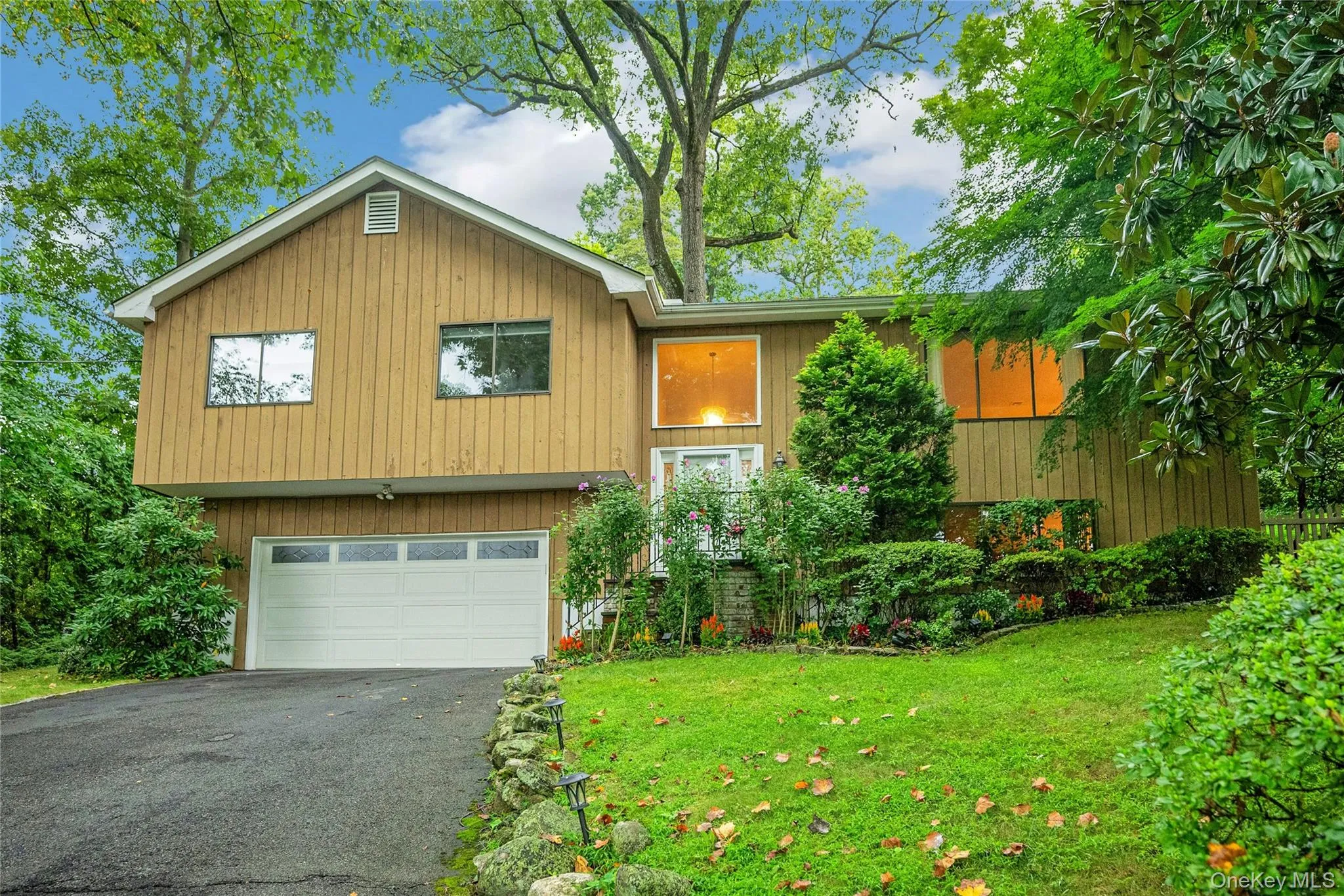 44 Hillside Lane, New Rochelle, NY, 4 Bedrooms Bedrooms, 8 Rooms Rooms,2 BathroomsBathrooms,Residential,For Rent,Hillside,0,1053909 44 Hillside Lane, New Rochelle, NY, 4 Bedrooms Bedrooms, 8 Rooms Rooms,2 BathroomsBathrooms,Residential,For Rent,Hillside,0,1053909