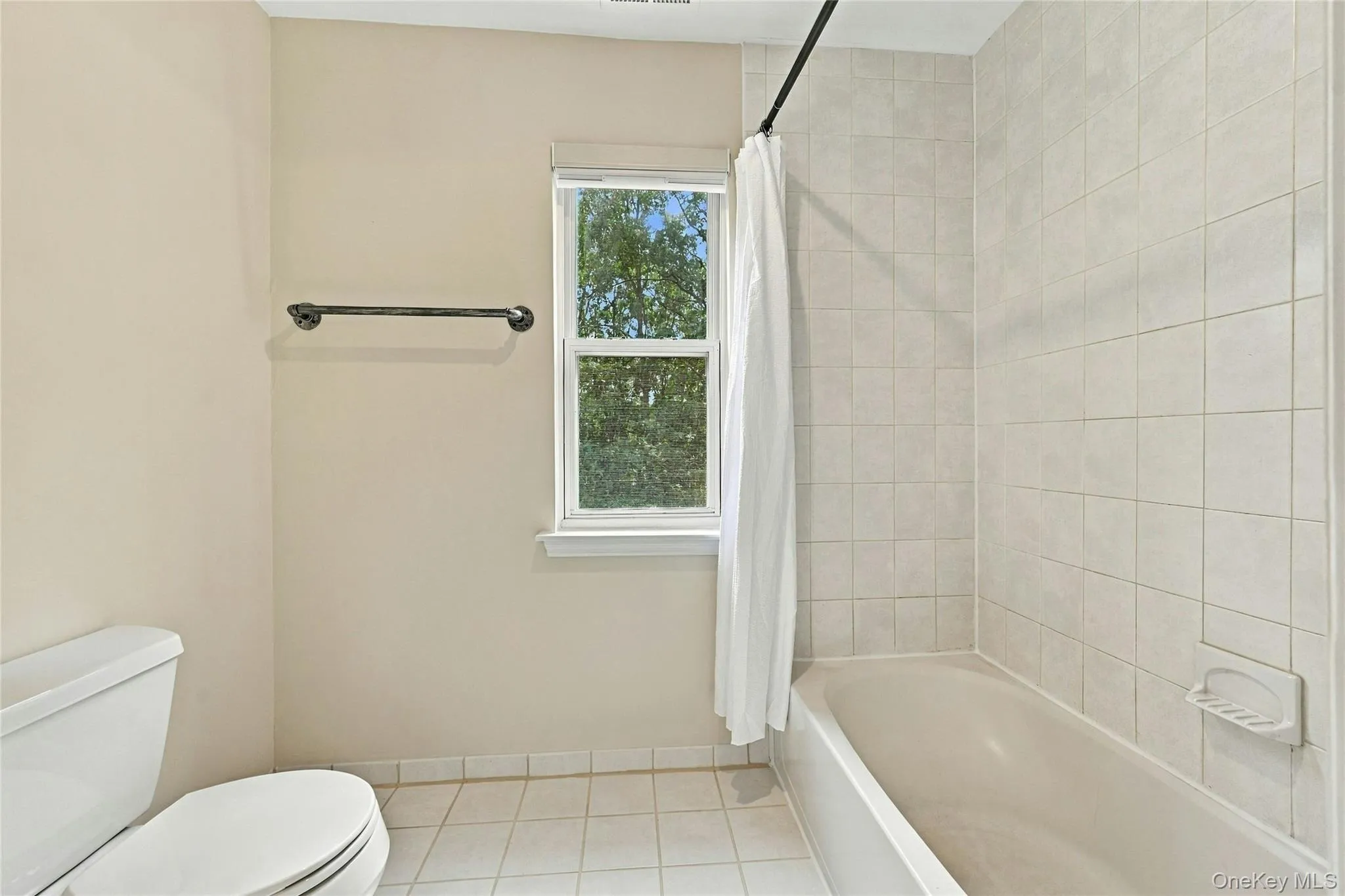 41 Sunflower Ridge Road, Brookhaven, NY, 3 Bedrooms Bedrooms, 9 Rooms Rooms,2 BathroomsBathrooms,Residential,For Rent,Sunflower Ridge,0,1053910 41 Sunflower Ridge Road, Brookhaven, NY, 3 Bedrooms Bedrooms, 9 Rooms Rooms,2 BathroomsBathrooms,Residential,For Rent,Sunflower Ridge,0,1053910